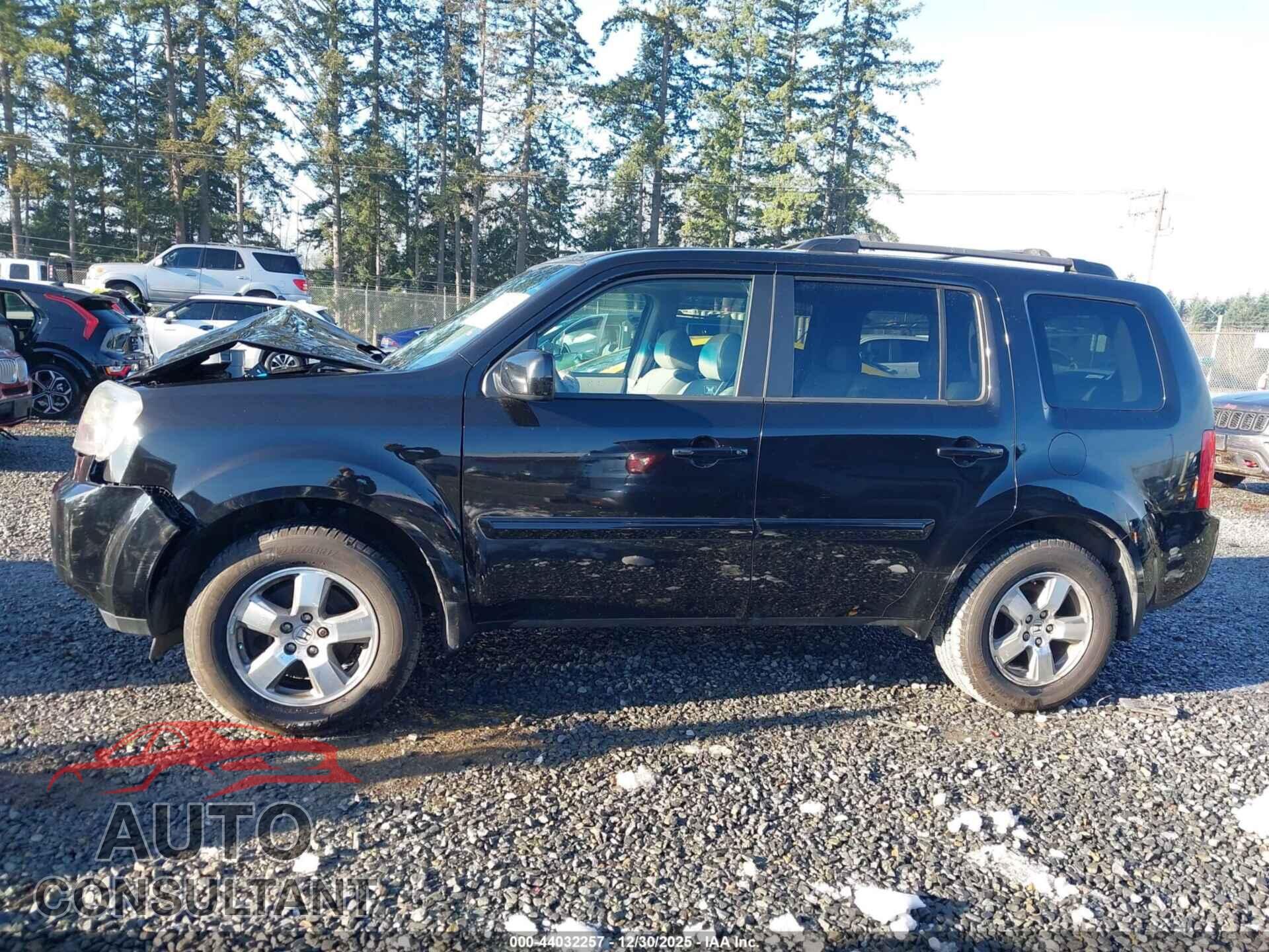 HONDA PILOT 2011 - 5FNYF4H71BB081024