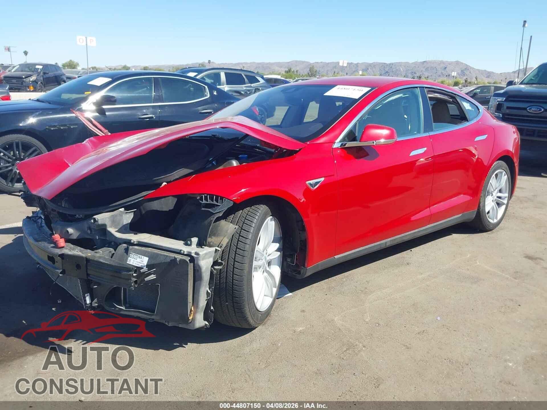 TESLA MODEL S 2015 - 5YJSA1E19FF105823