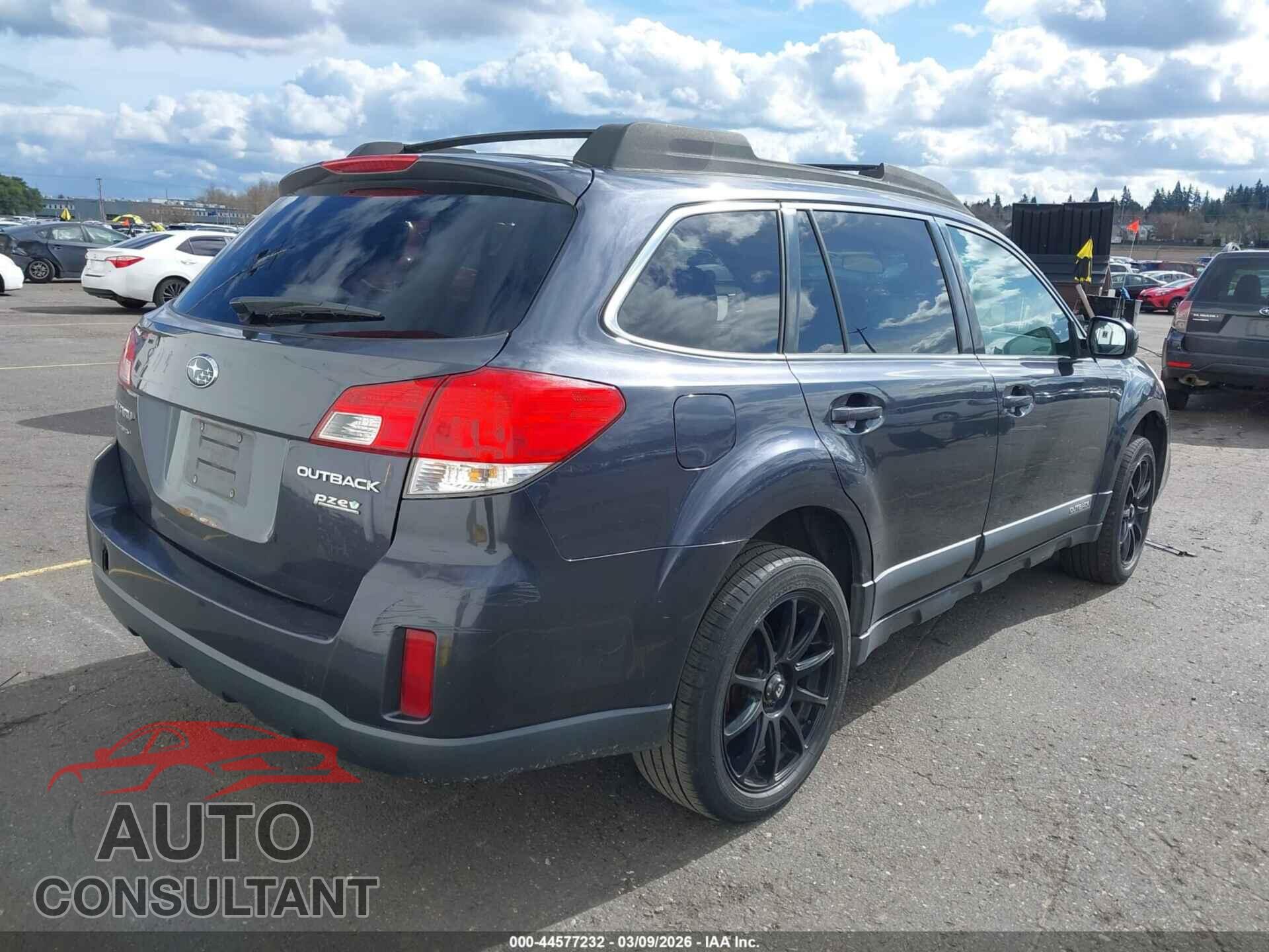 SUBARU OUTBACK 2013 - 4S4BRBCC8D3316052