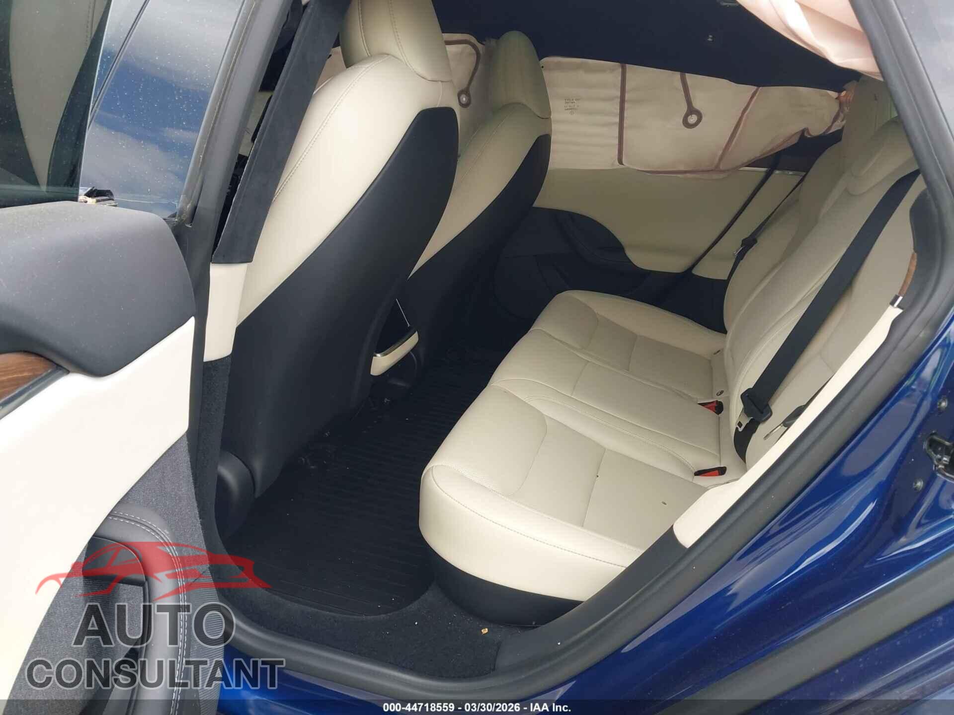 TESLA MODEL S 2022 - 5YJSA1E57NF461043