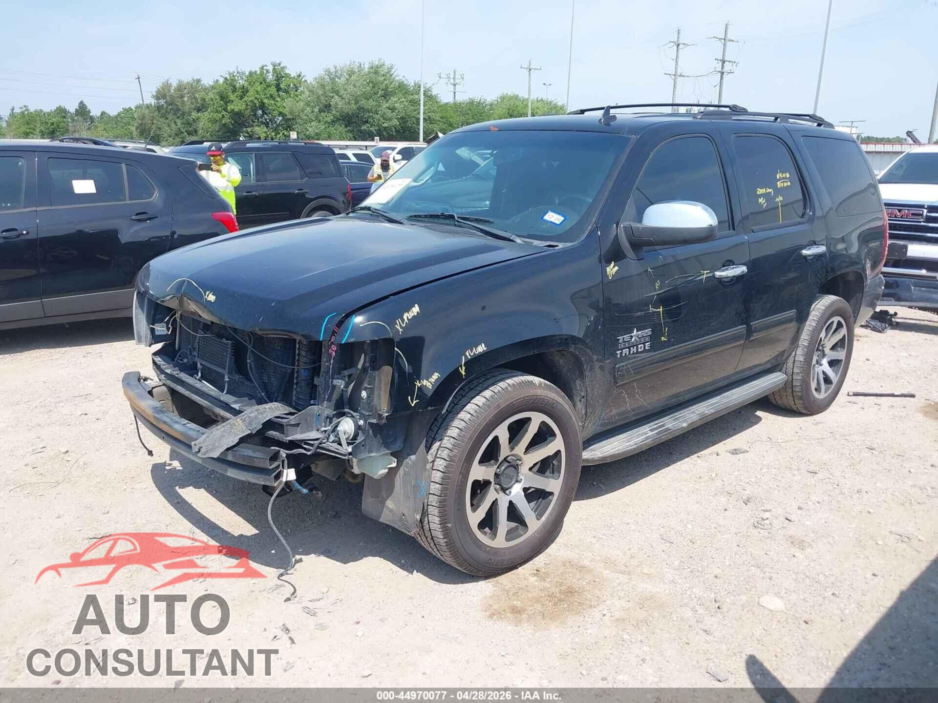 CHEVROLET TAHOE 2011 - 1GNSCBE07BR197629