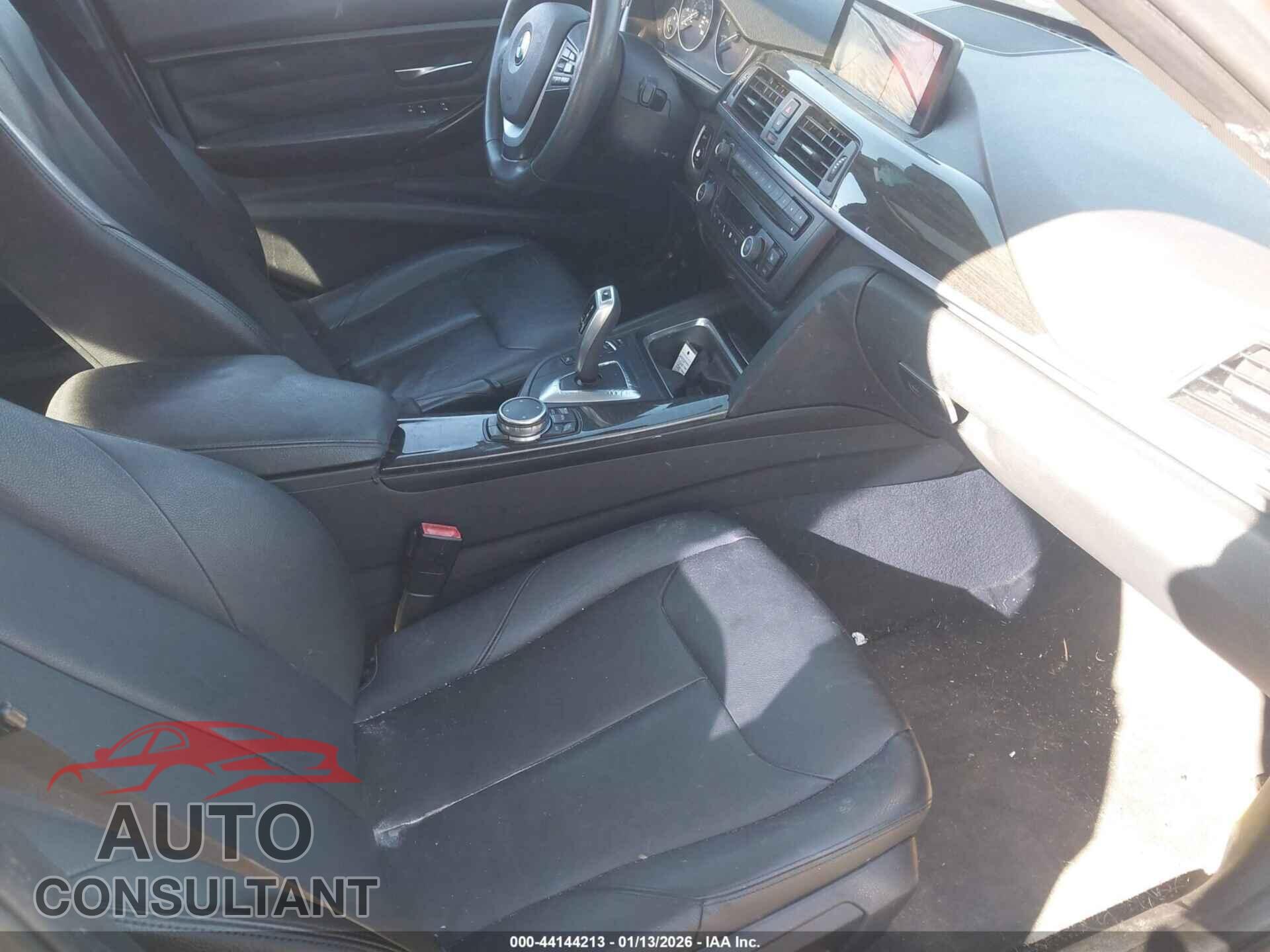 BMW 328I 2015 - WBA3B3G51FNT19829