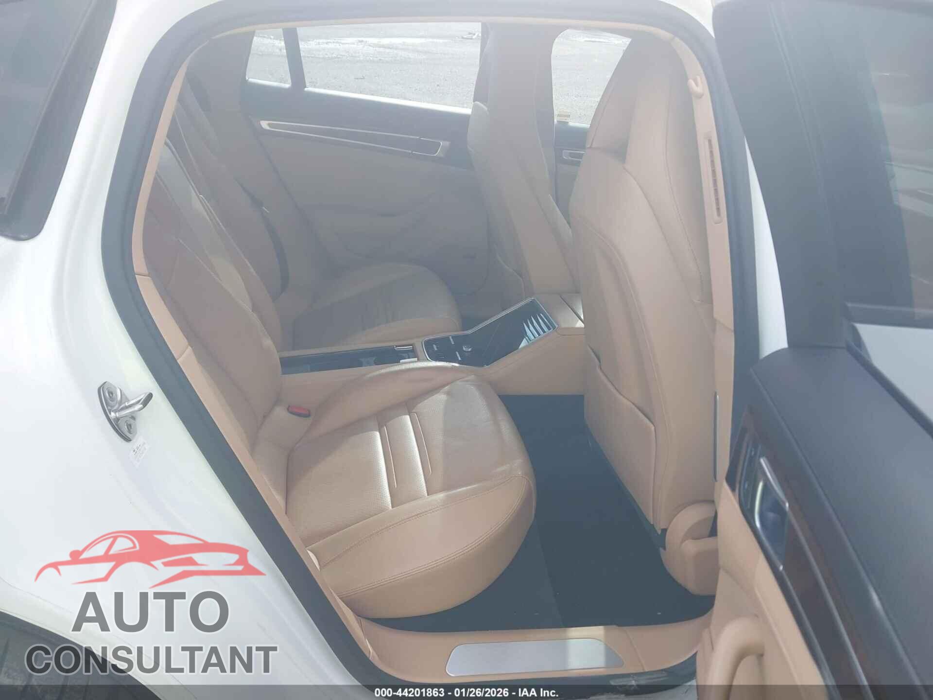 PORSCHE PANAMERA 2017 - WP0AA2A71HL102216