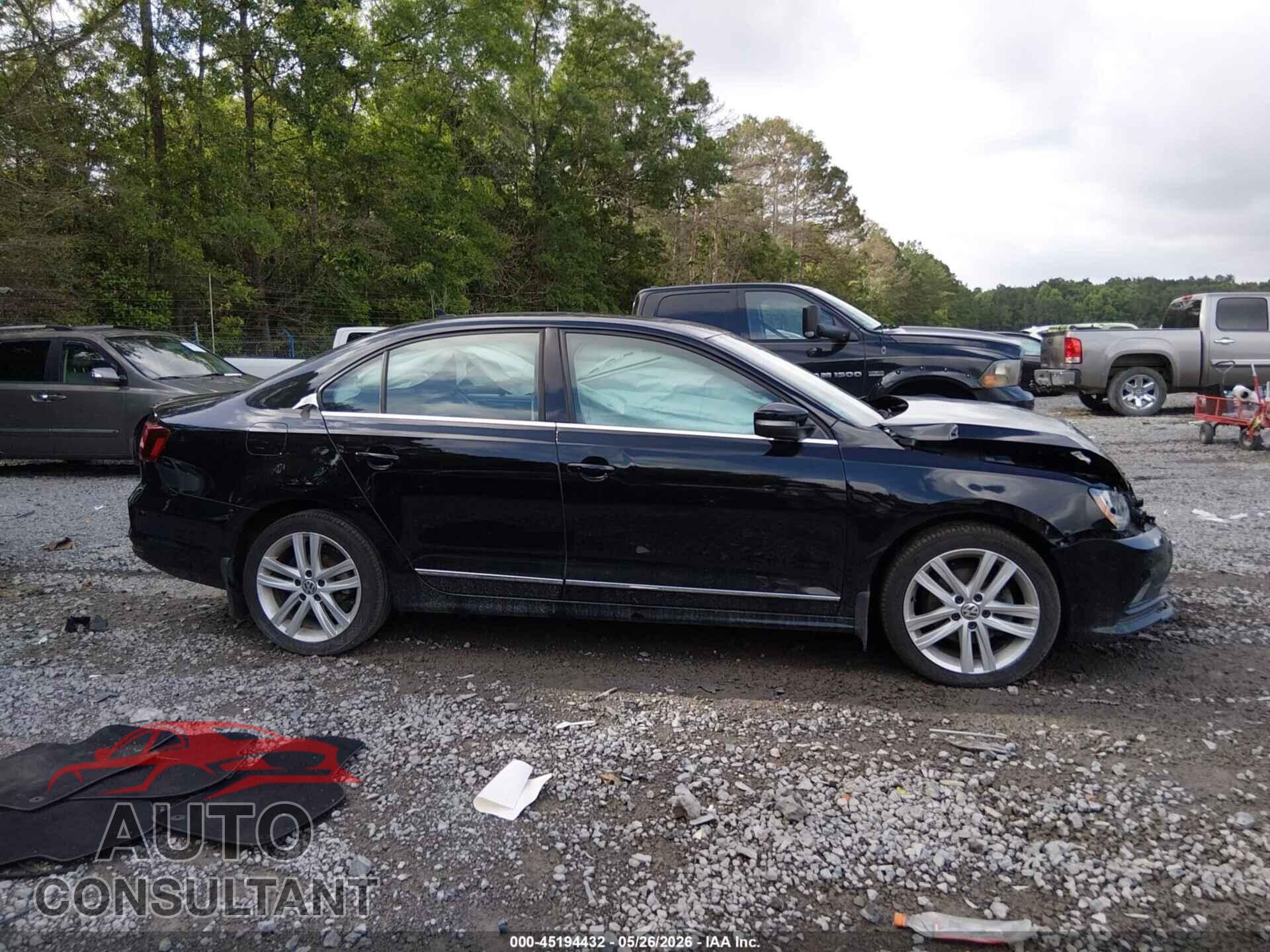 VOLKSWAGEN JETTA 2017 - 3VWL17AJ5HM350577