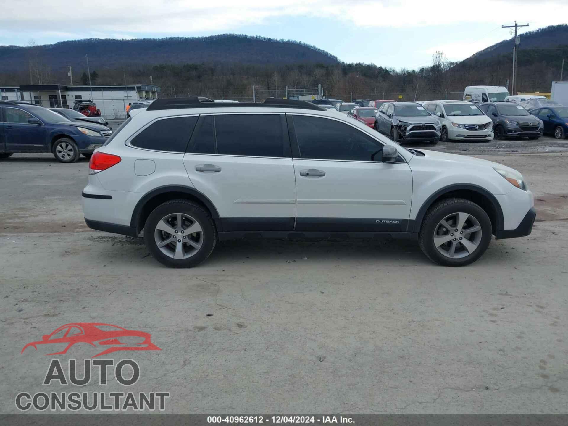 SUBARU OUTBACK 2013 - 4S4BRBSC8D3273530