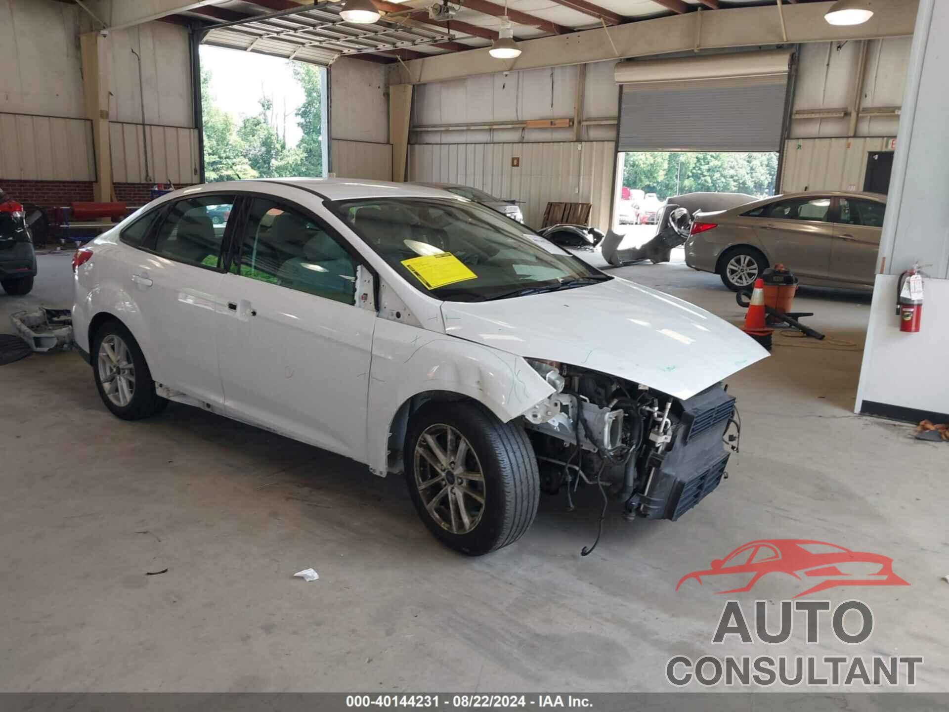 FORD FOCUS 2017 - 1FADP3F26HL279655