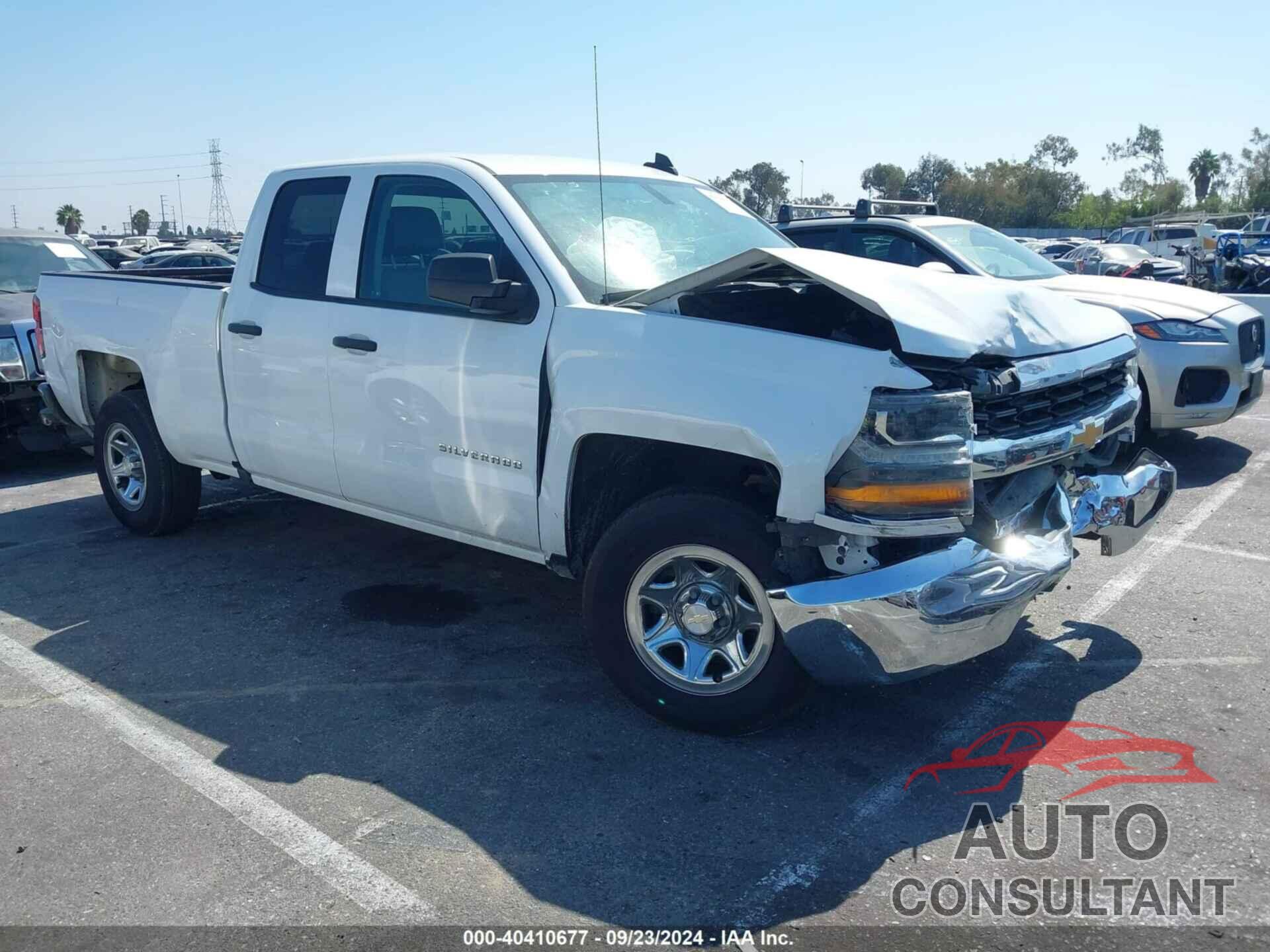 CHEVROLET SILVERADO 1500 2018 - 1GCRCNEC5JZ110778