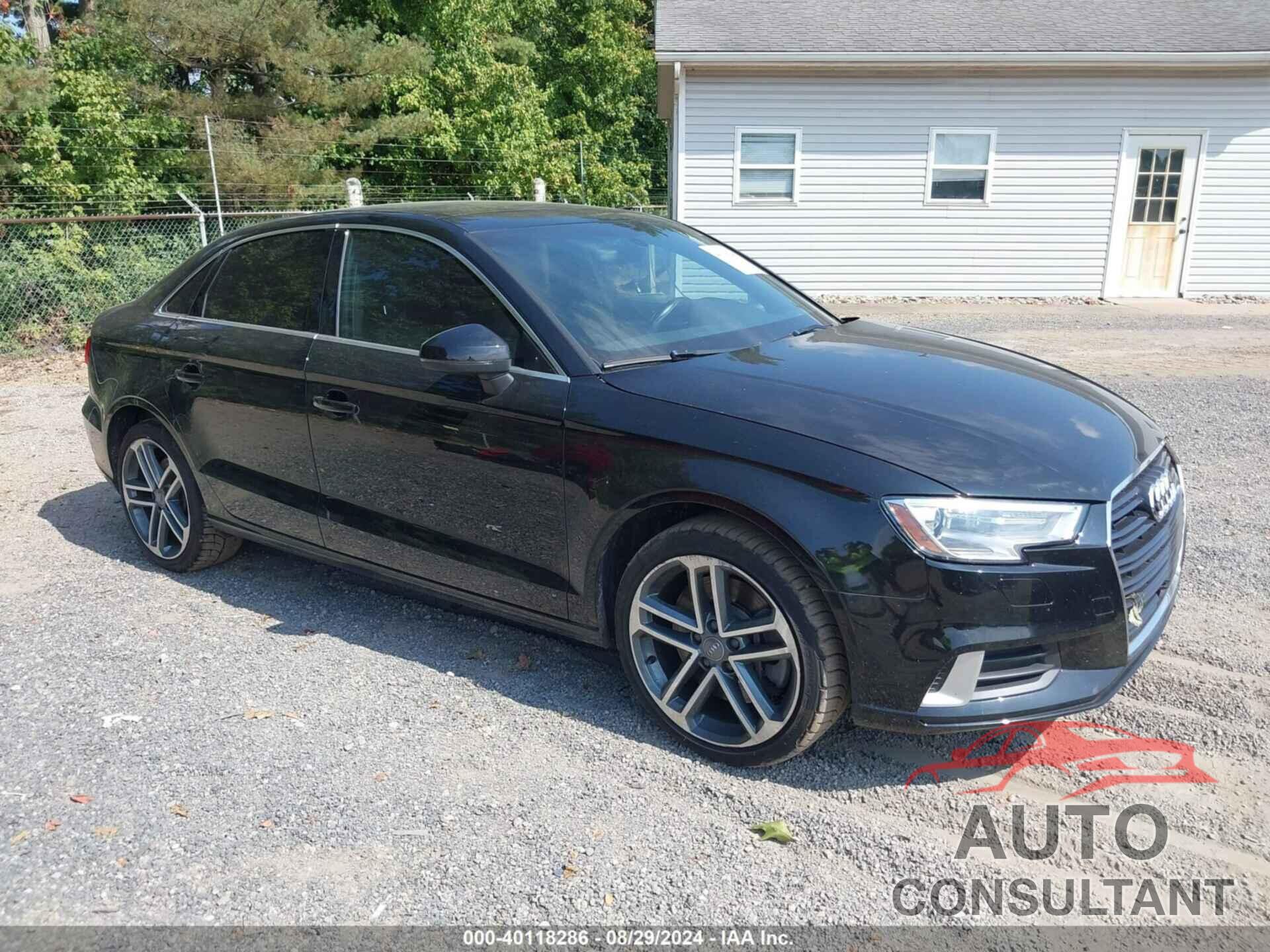 AUDI A3 2019 - WAUBEGFF4KA087040