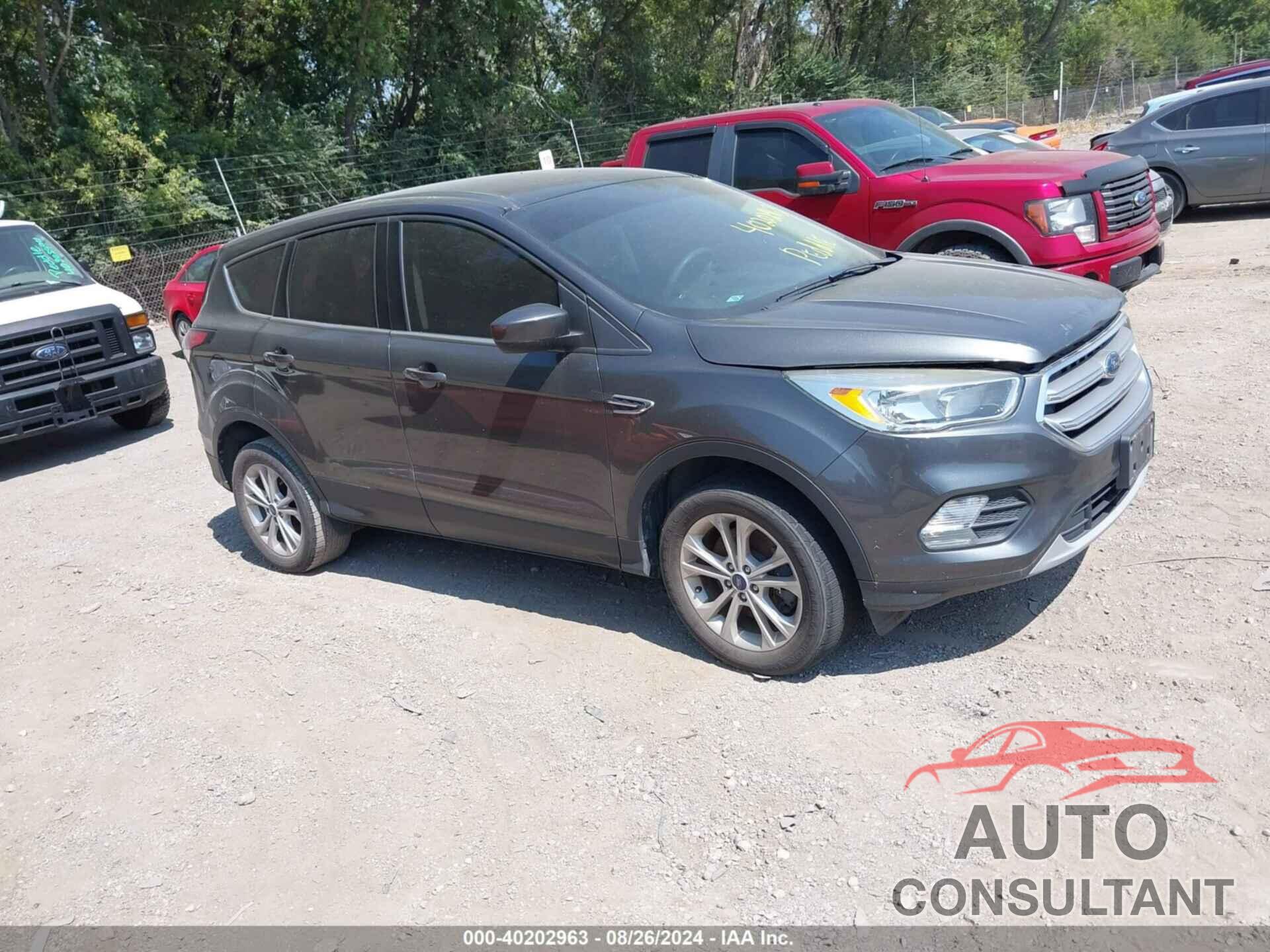 FORD ESCAPE 2017 - 1FMCU9GD6HUD67449