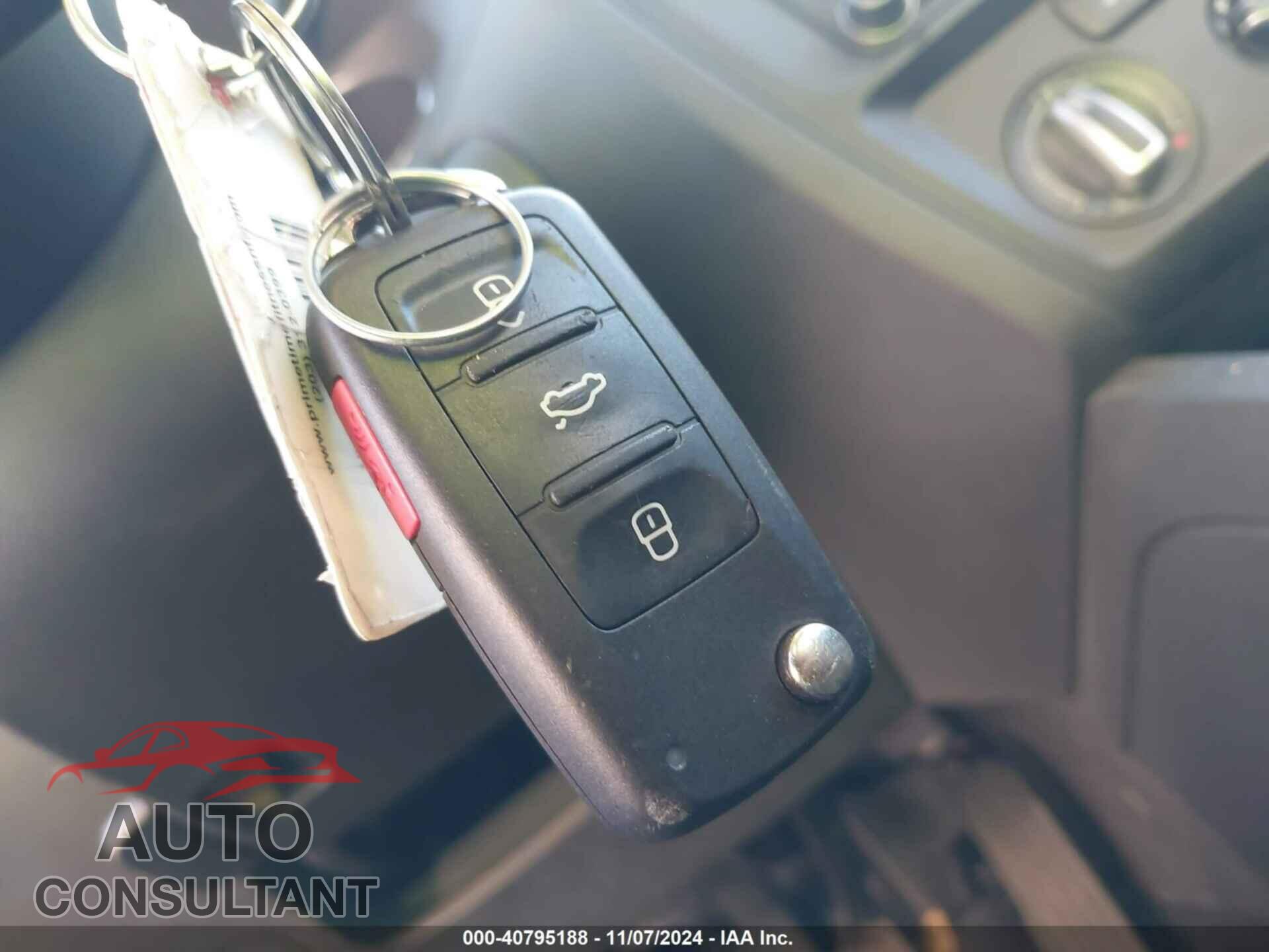 VOLKSWAGEN JETTA 2017 - 3VWDB7AJ8HM379993
