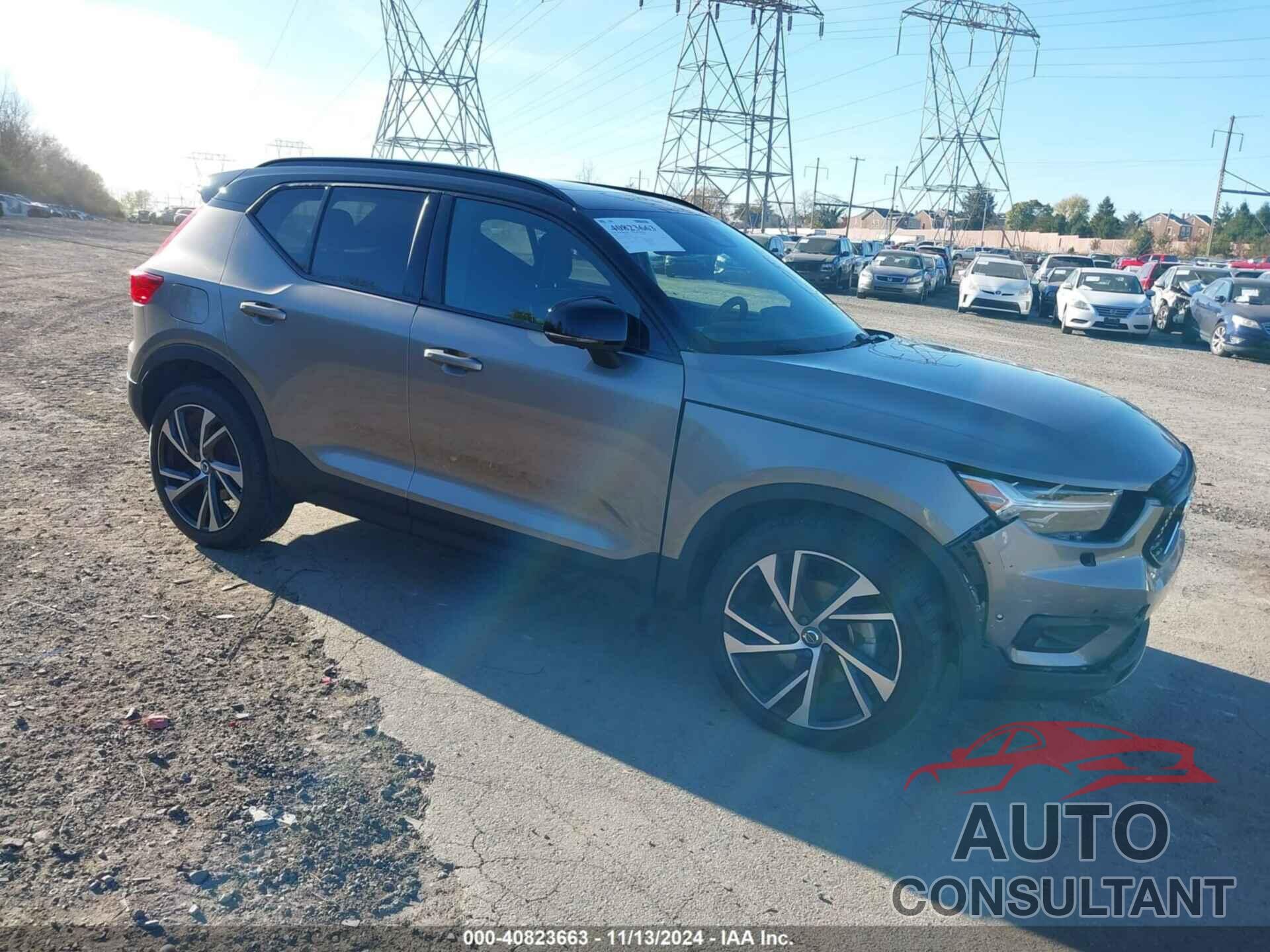 VOLVO XC40 2022 - YV4162UM5N2743998