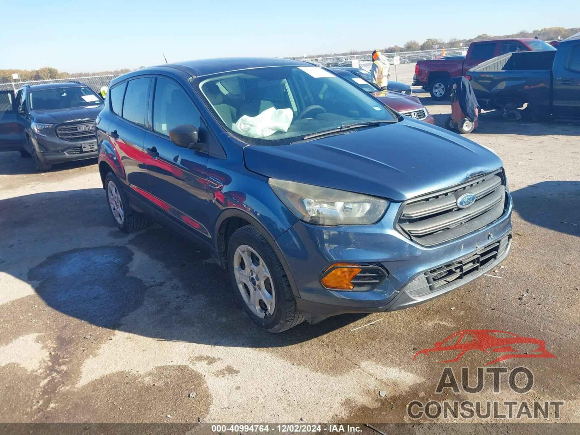 FORD ESCAPE 2018 - 1FMCU0F71JUA53981