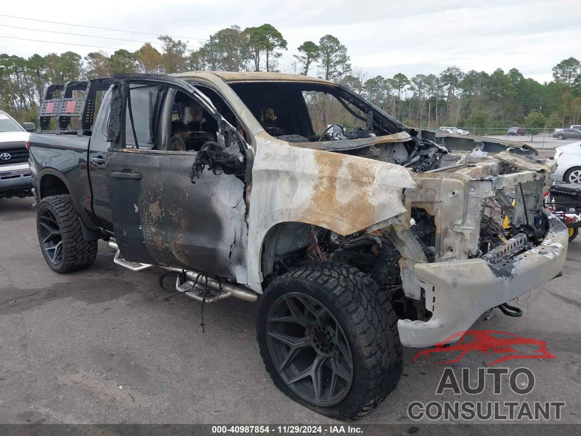 CHEVROLET SILVERADO 1500 2021 - 3GCUYEED0MG244820