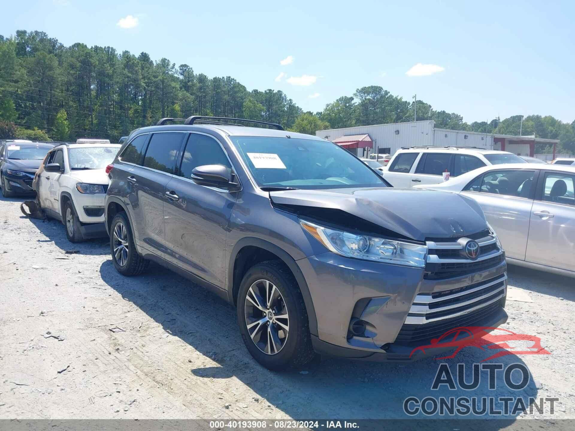 TOYOTA HIGHLANDER 2018 - 5TDZARFH6JS041429