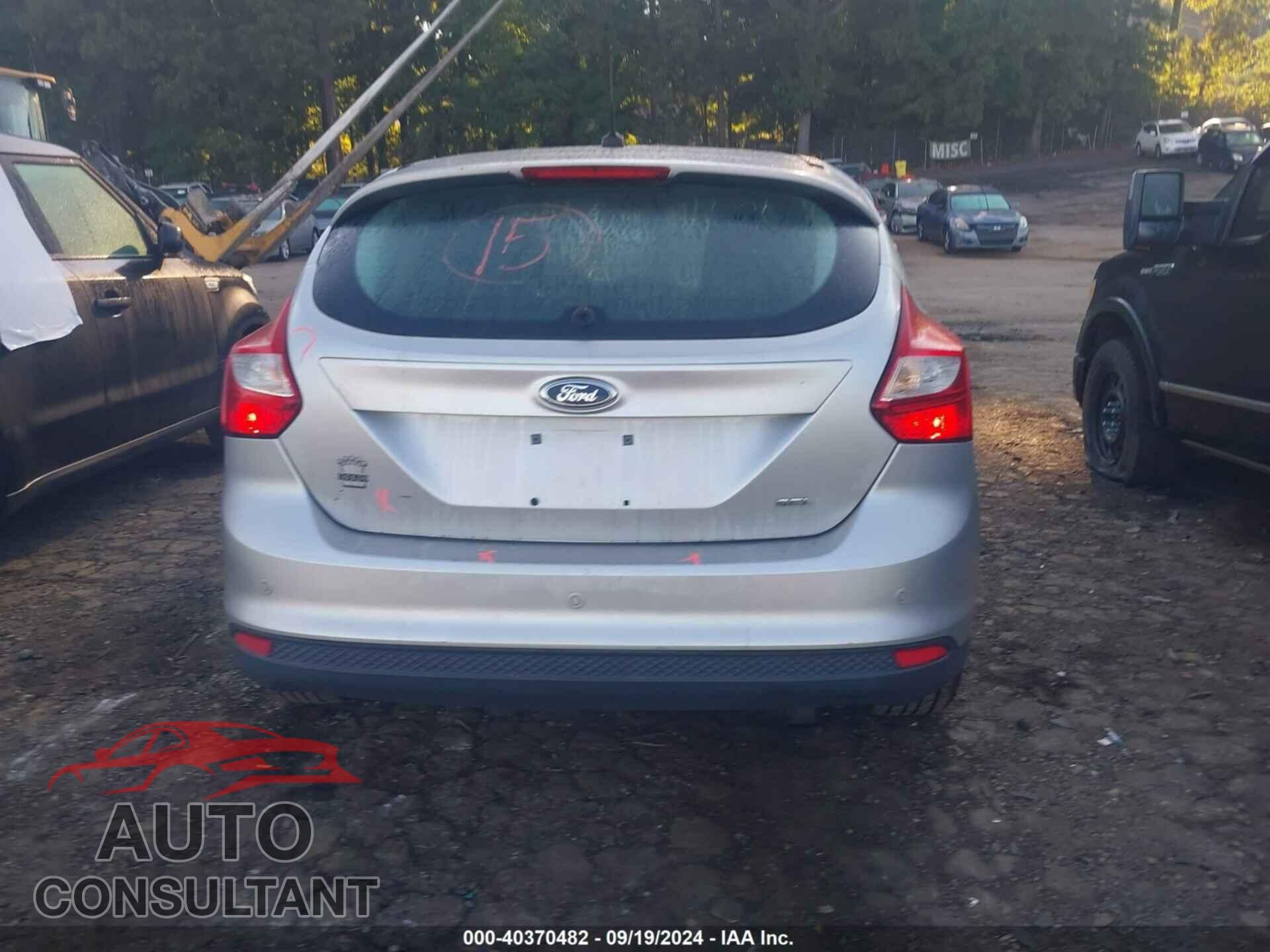 FORD FOCUS 2012 - 1FAHP3M28CL332630