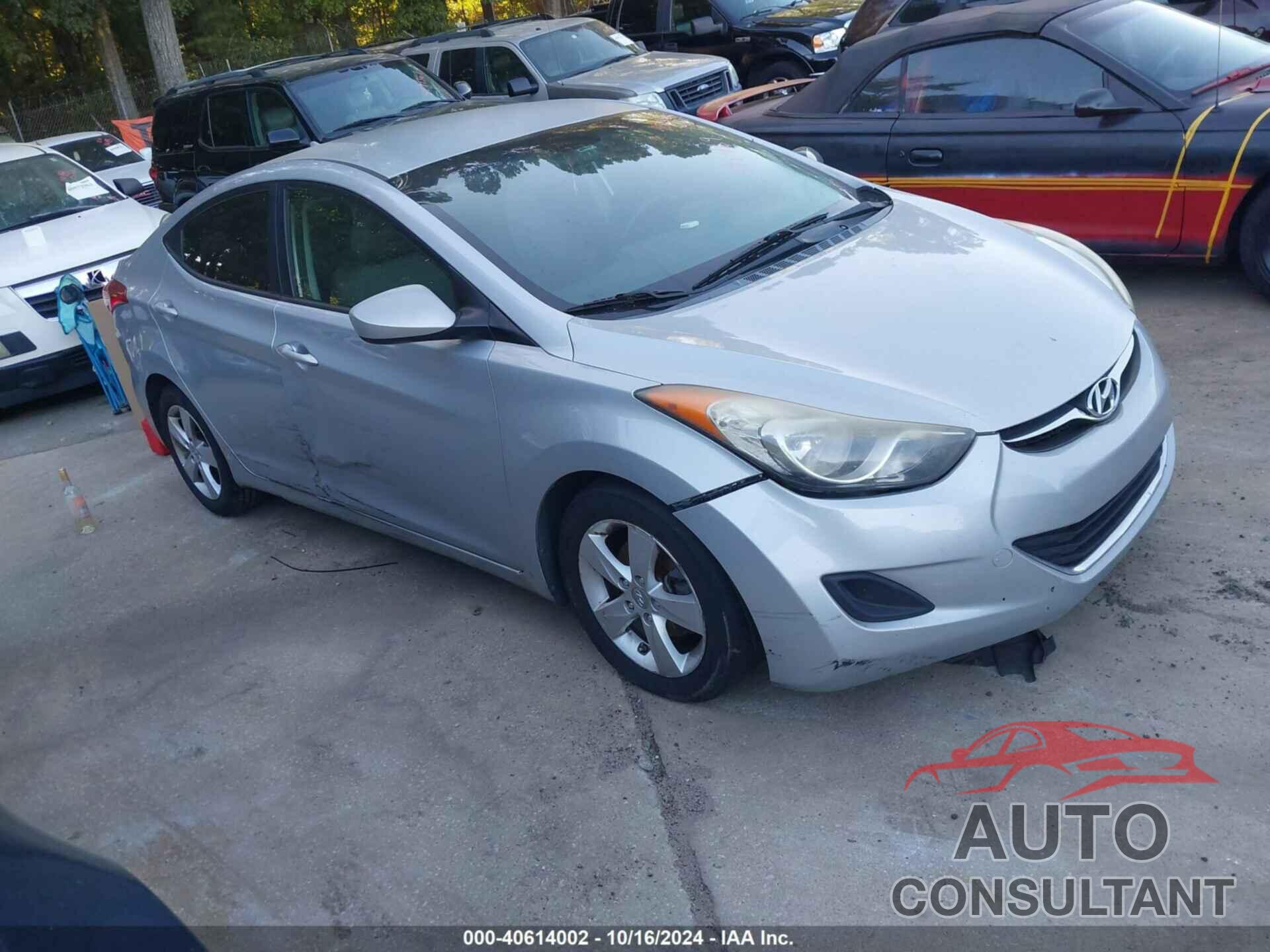 HYUNDAI ELANTRA 2013 - 5NPDH4AE2DH371469