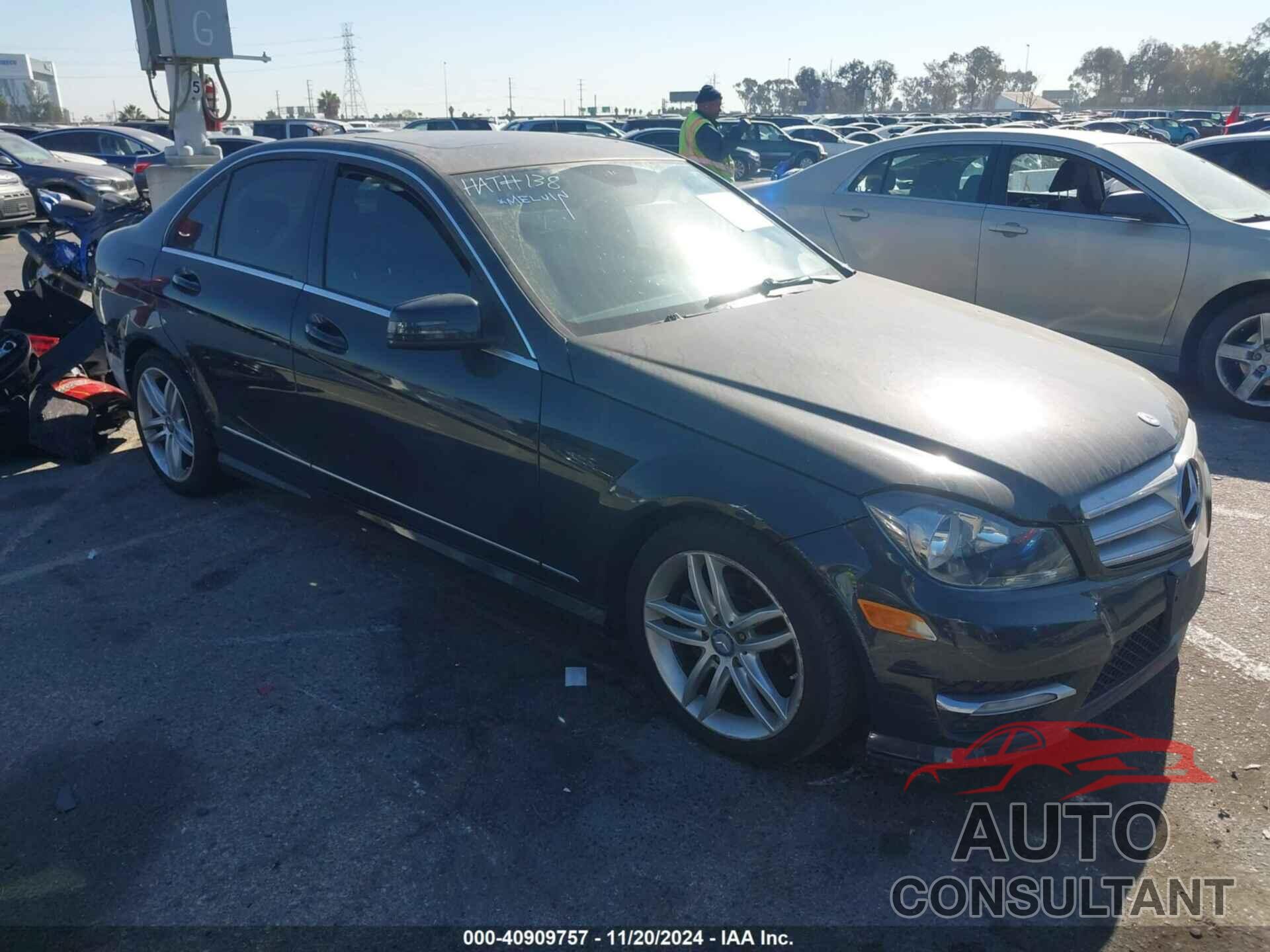 MERCEDES-BENZ C 300 2012 - WDDGF8BBXCA715284