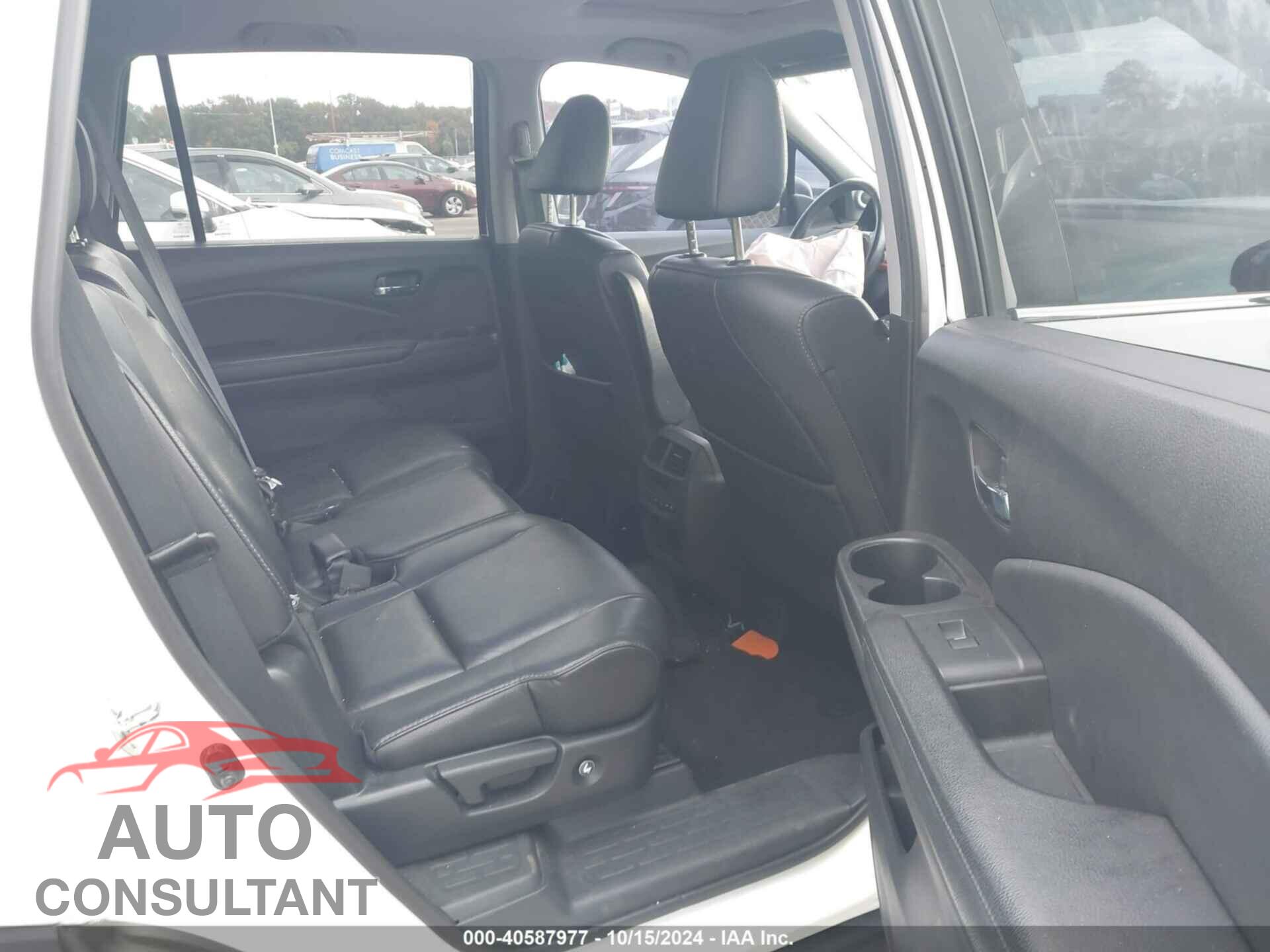 HONDA PILOT 2017 - 5FNYF6H57HB032607