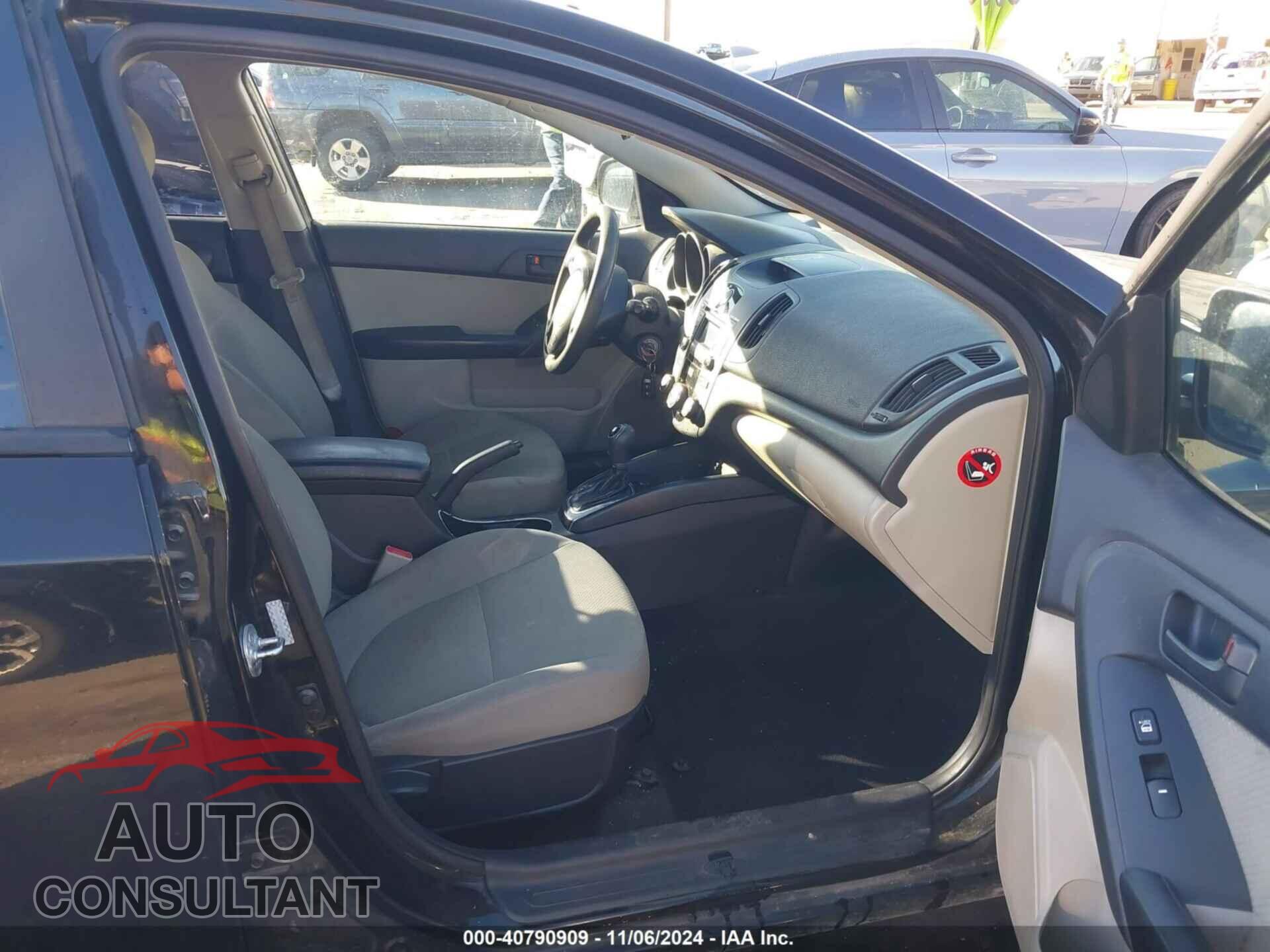 KIA FORTE 2011 - KNAFU4A24B5424886