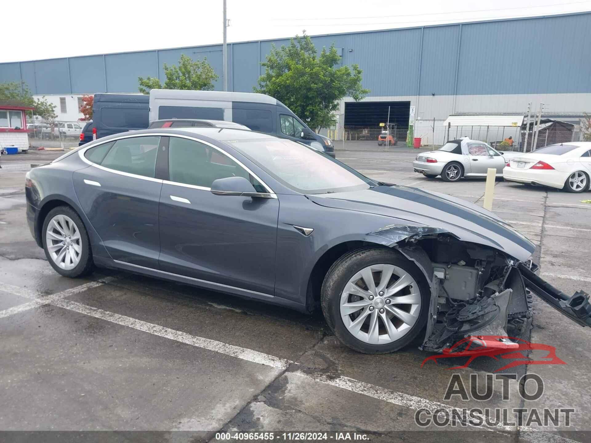 TESLA MODEL S 2017 - 5YJSA1E26HF195363