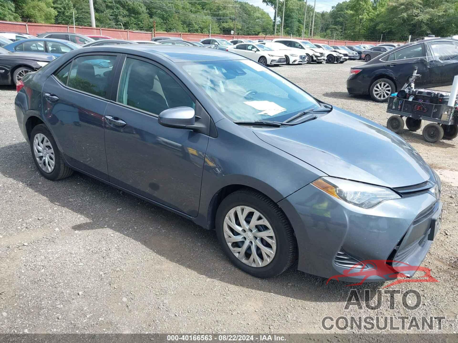 TOYOTA COROLLA 2018 - 5YFBURHE0JP819194