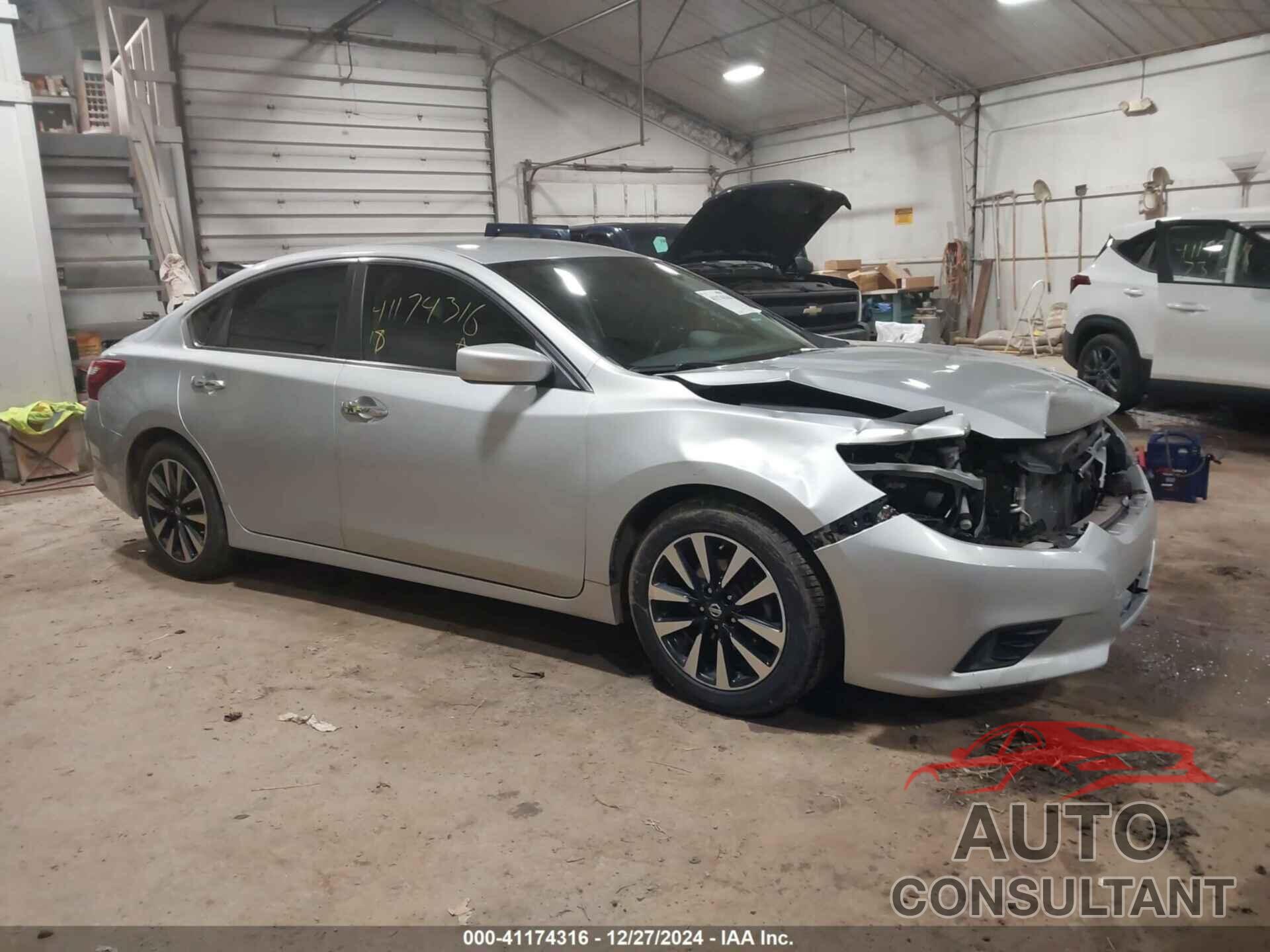 NISSAN ALTIMA 2018 - 1N4AL3AP2JC125080