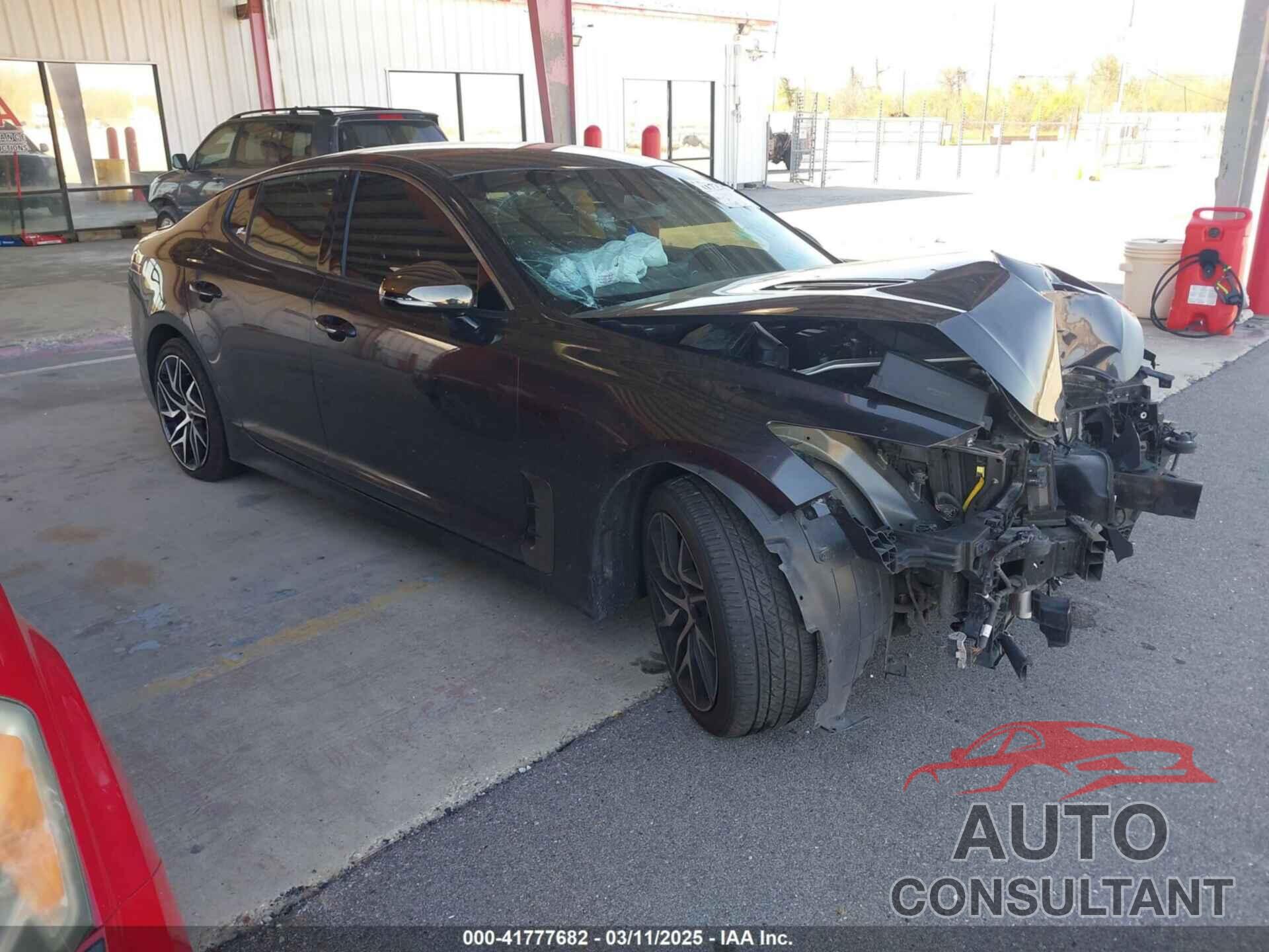KIA STINGER 2022 - KNAE35LDXN6105249