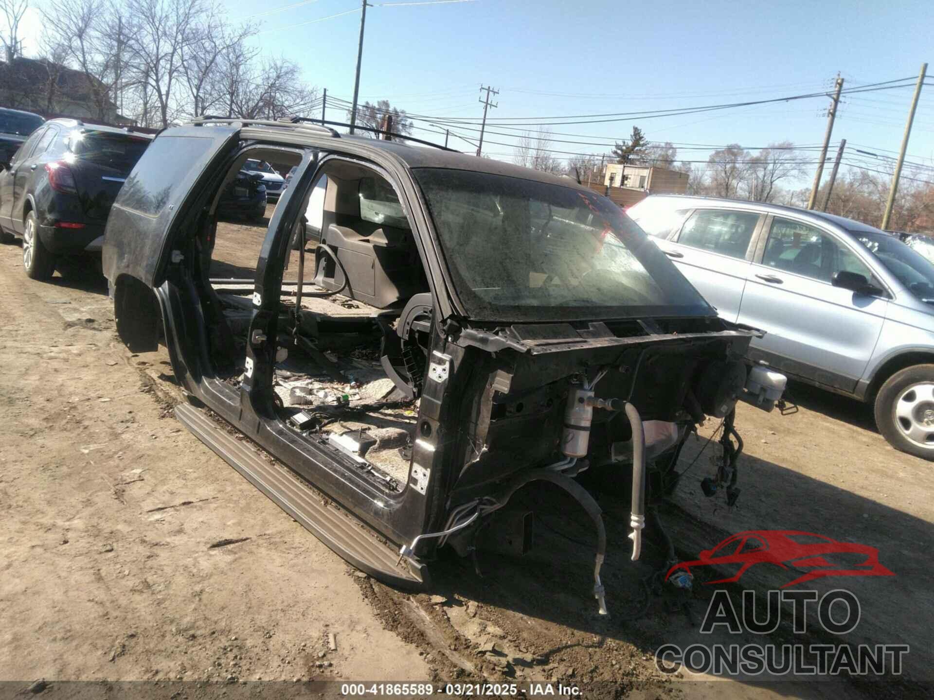 CHEVROLET TAHOE 2013 - 1GNSKBE01DR316300