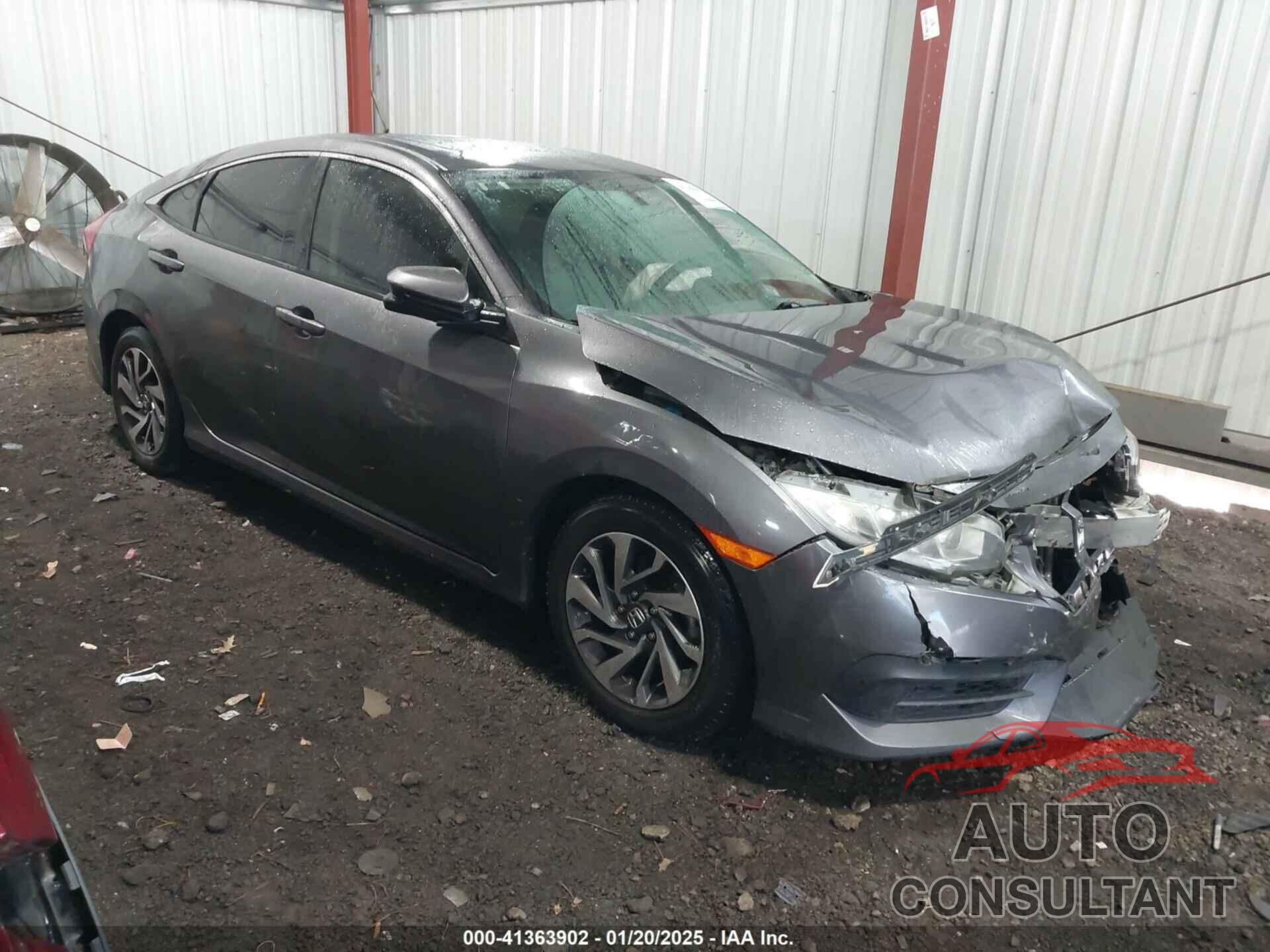 HONDA CIVIC 2018 - 2HGFC2F79JH575133