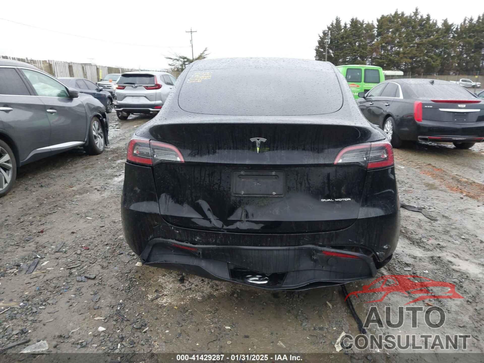 TESLA MODEL Y 2021 - 5YJYGDEE8MF229401