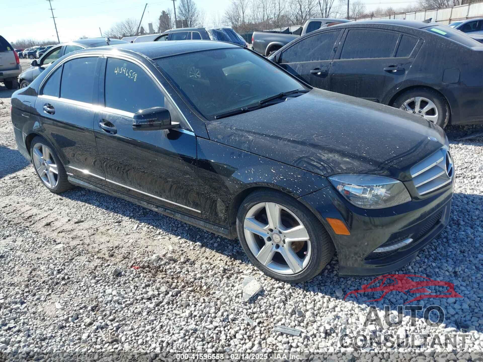 MERCEDES-BENZ C 300 2011 - WDDGF8BB5BR156842