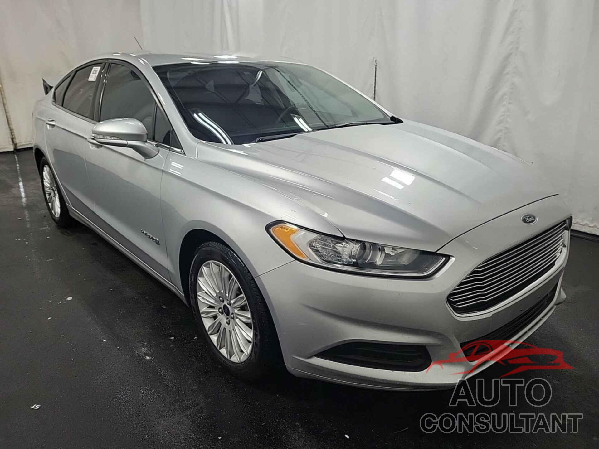 FORD FUSION 2016 - 3FA6P0LU8GR389748