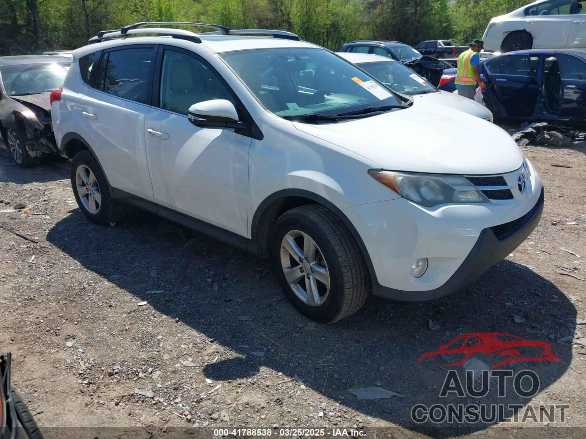 TOYOTA RAV4 2014 - JTMWFREV0EJ023734