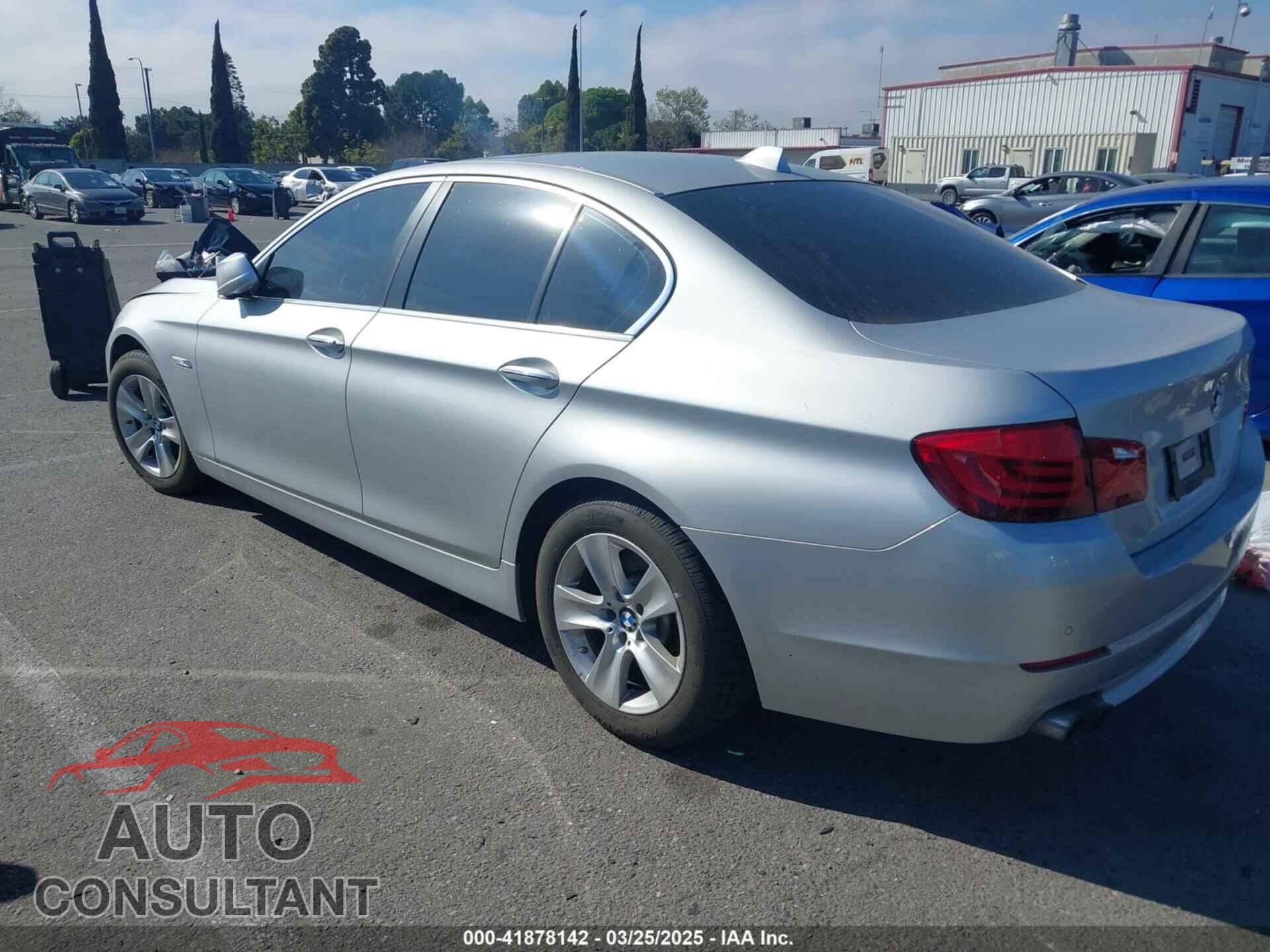 BMW 528I 2012 - WBAXG5C59CDX04528