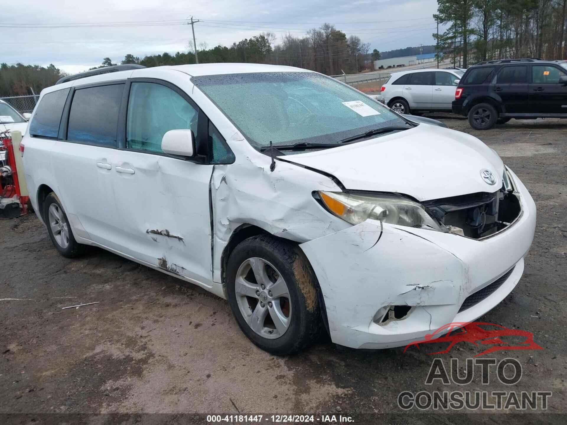 TOYOTA SIENNA 2011 - 5TDKK3DC6BS167746