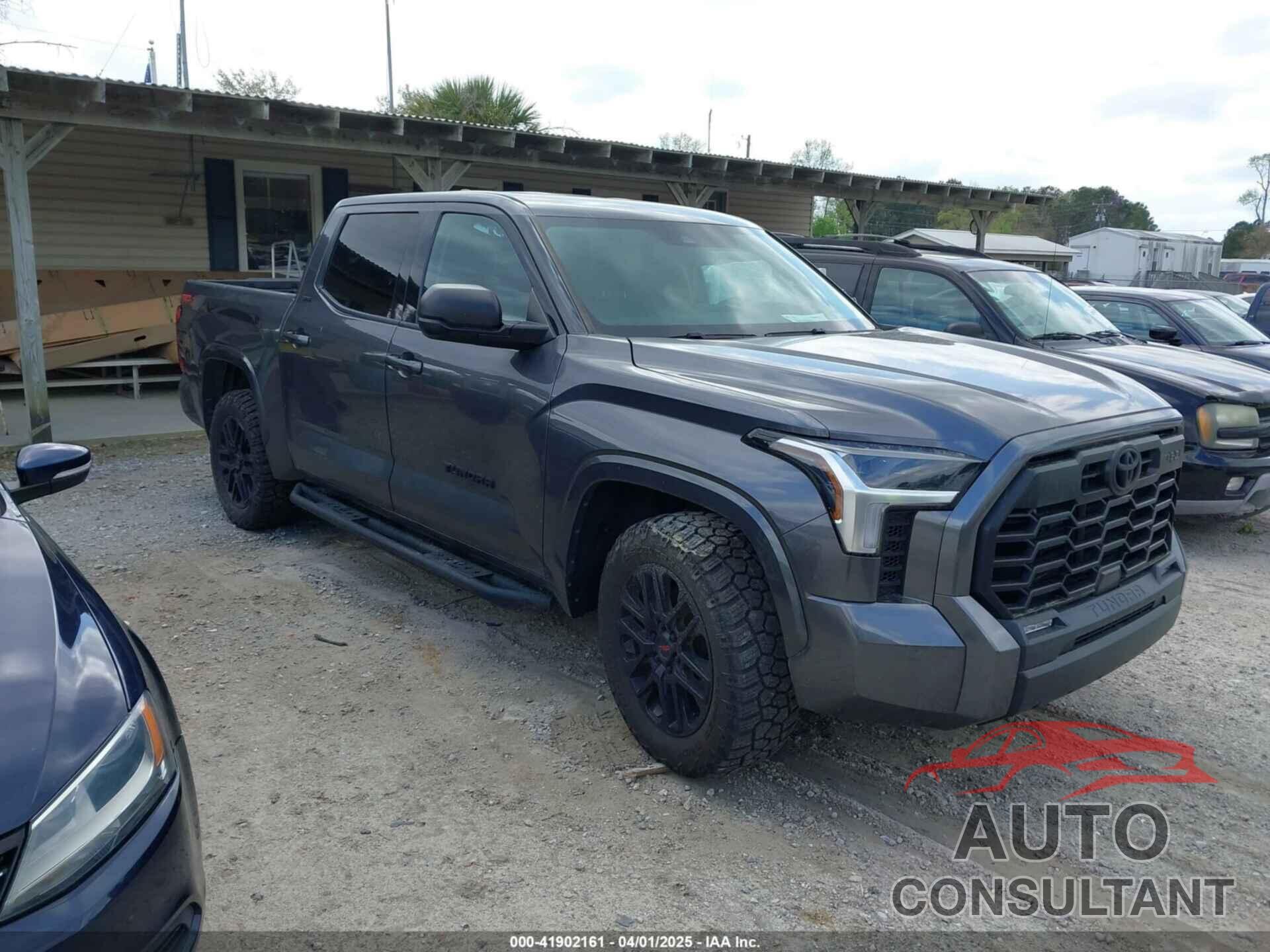 TOYOTA TUNDRA 2023 - 5TFLA5DB9PX088258