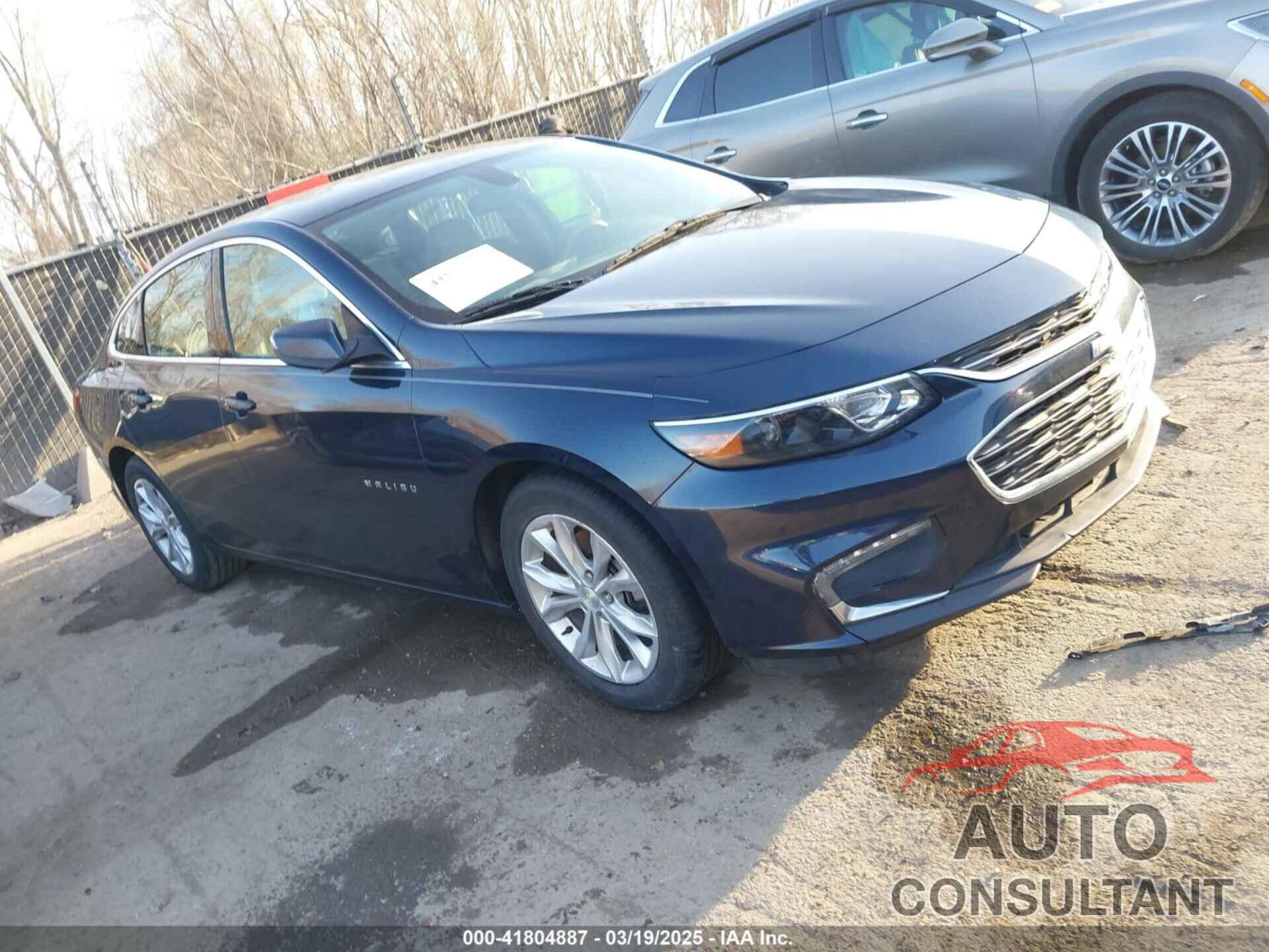 CHEVROLET MALIBU 2017 - 1G1ZE5ST3HF278177