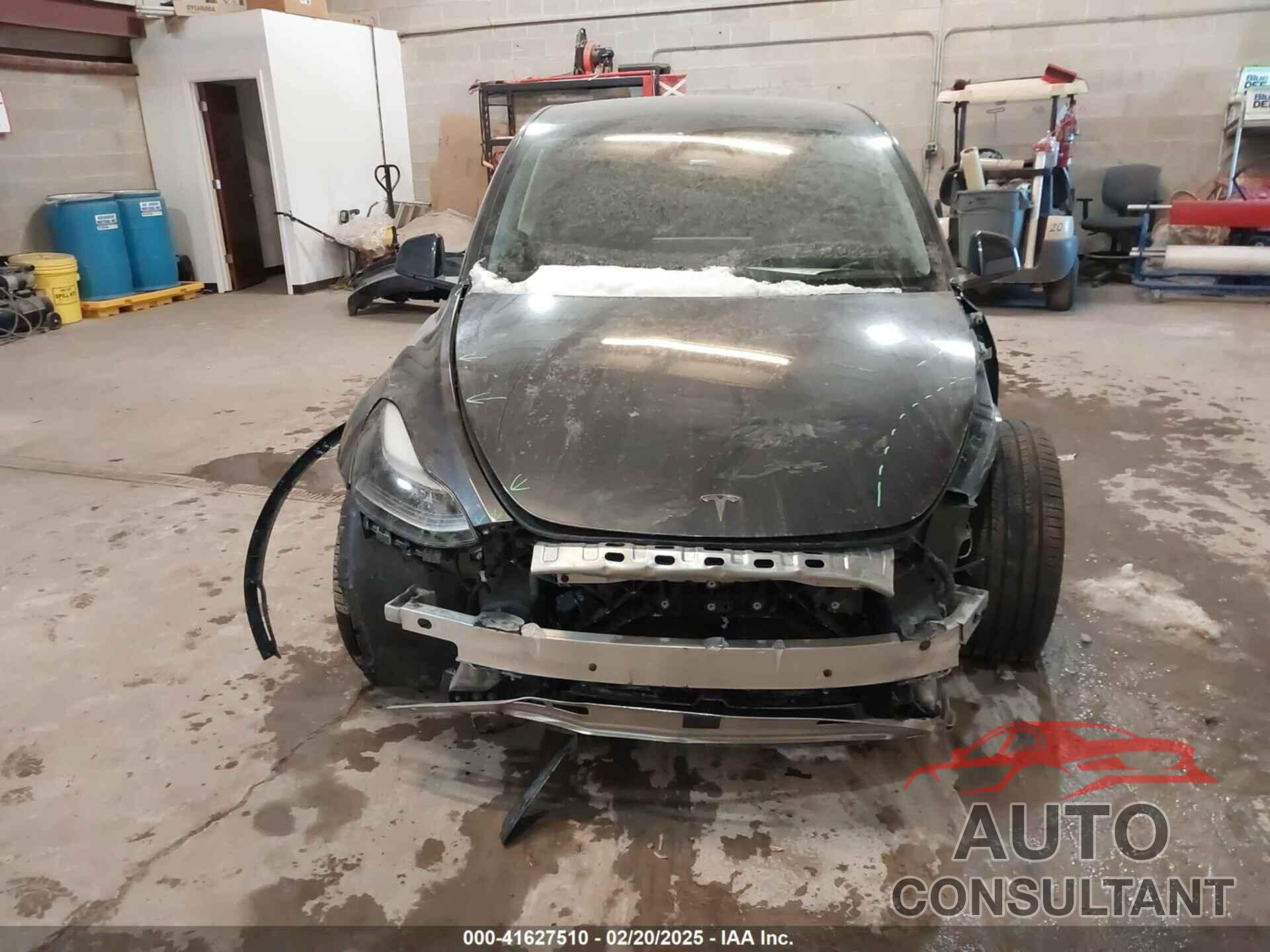 TESLA MODEL Y 2024 - 7SAYGDEE0RA282634