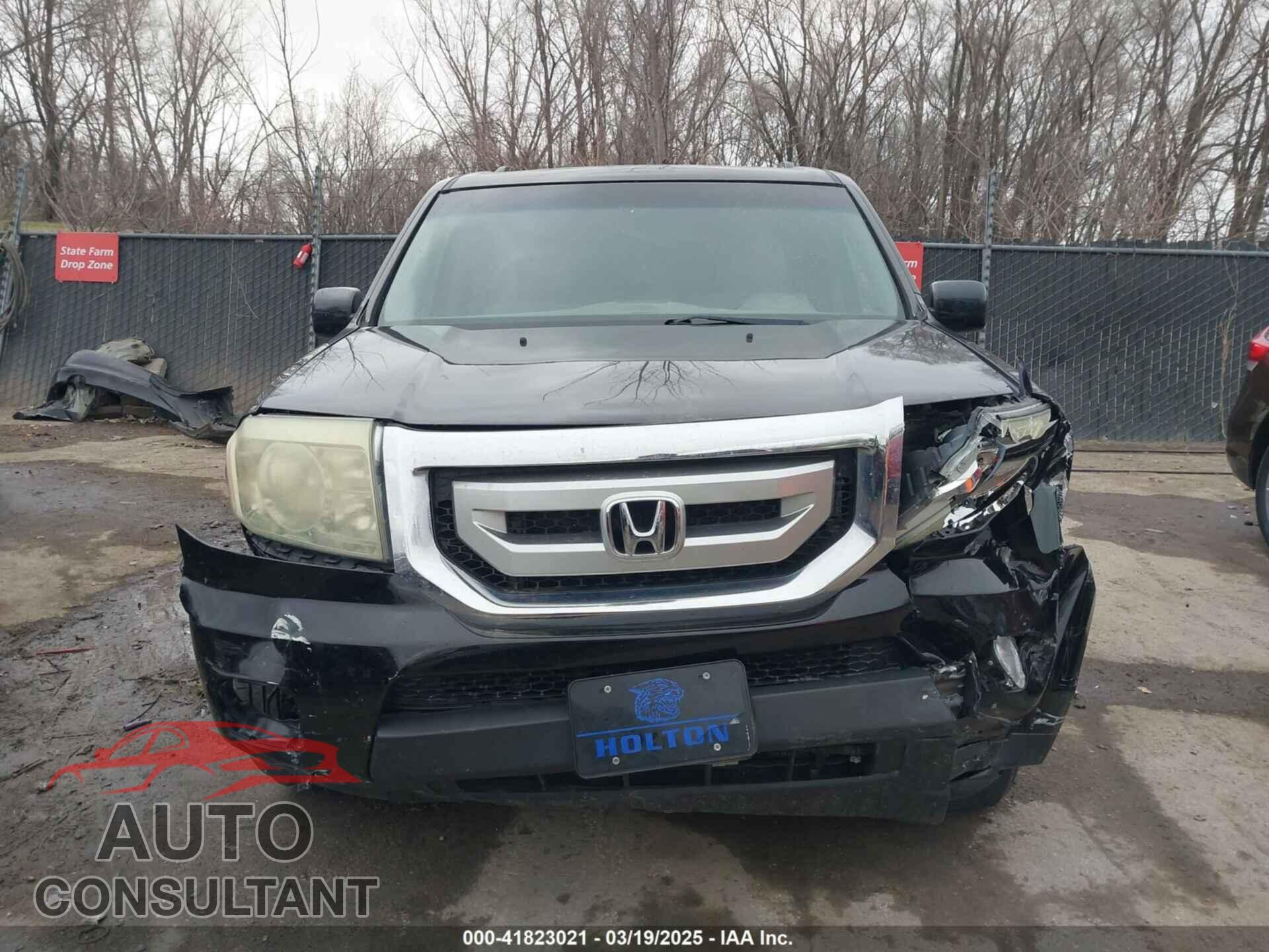 HONDA PILOT 2011 - 5FNYF4H61BB010963