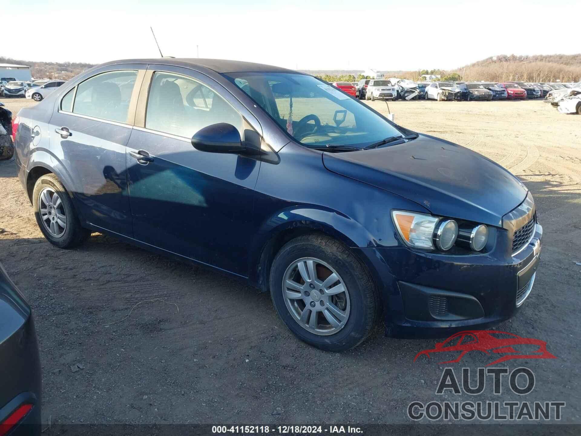 CHEVROLET SONIC 2015 - 1G1JC5SH8F4173030