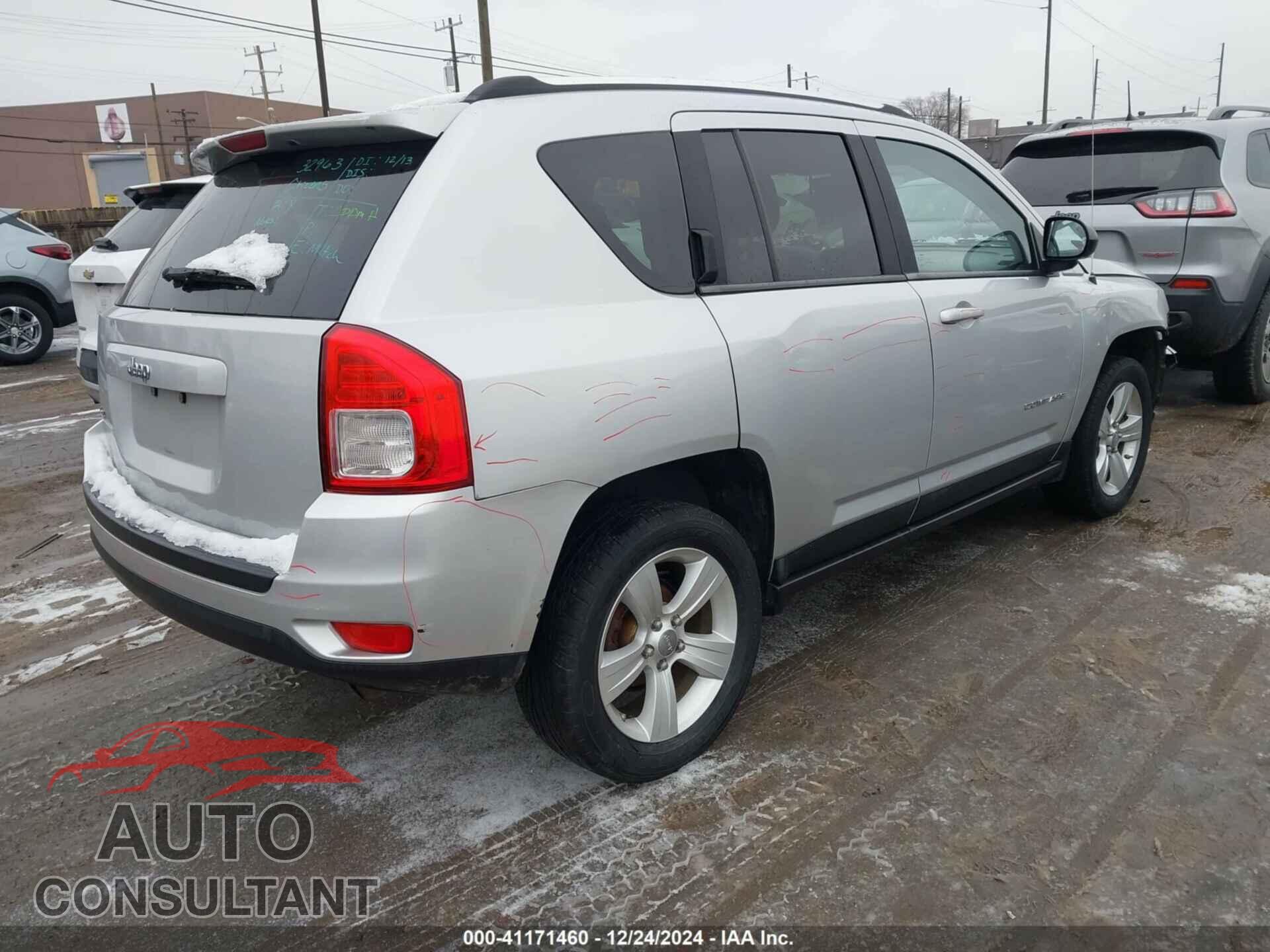 JEEP COMPASS 2011 - 1J4NF1FB7BD215528