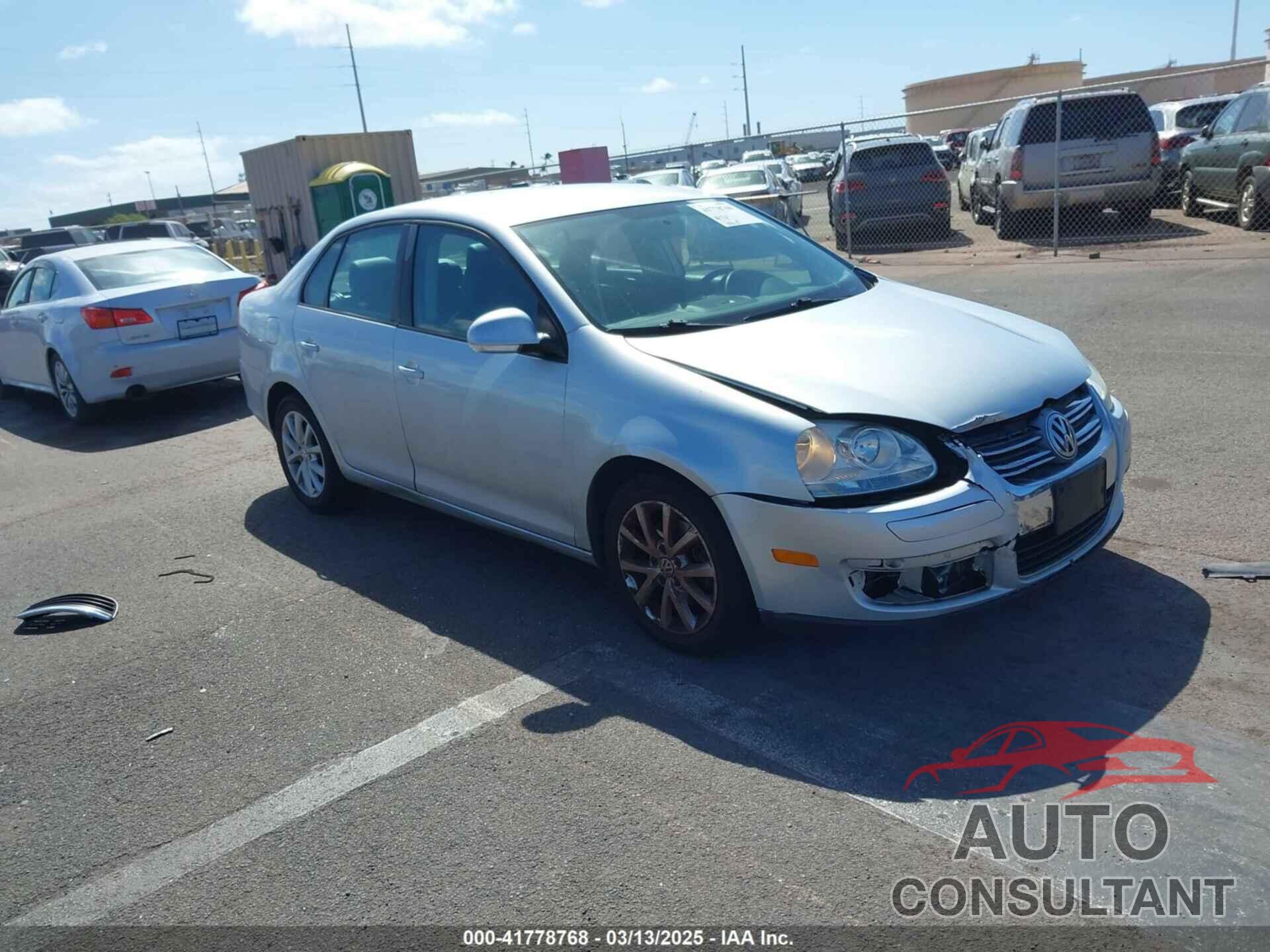 VOLKSWAGEN JETTA 2010 - 3VWAZ7AJ7AM076403
