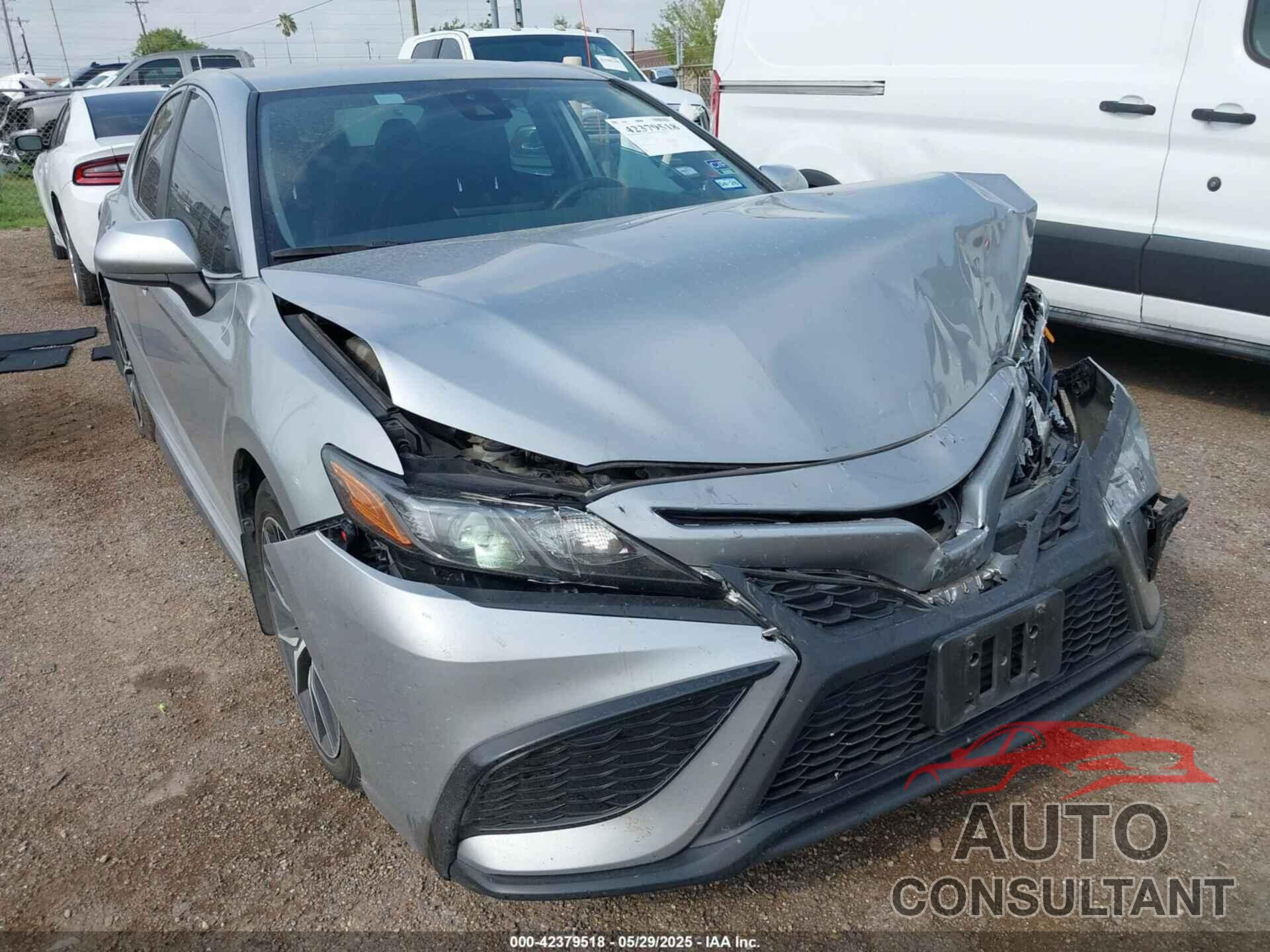 TOYOTA CAMRY 2021 - 4T1G11AKXMU436446