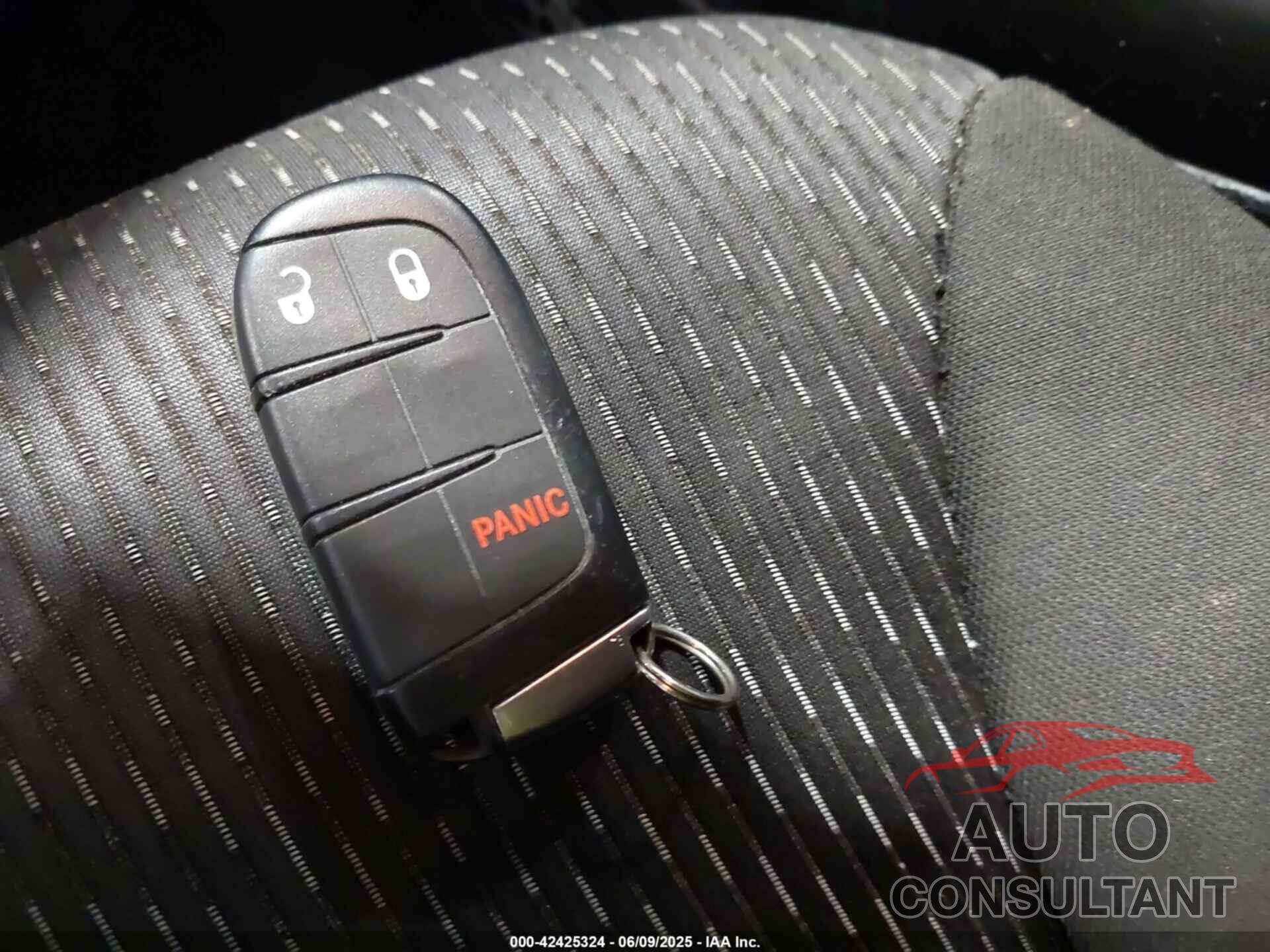 DODGE JOURNEY 2017 - 3C4PDCAB1HT702007