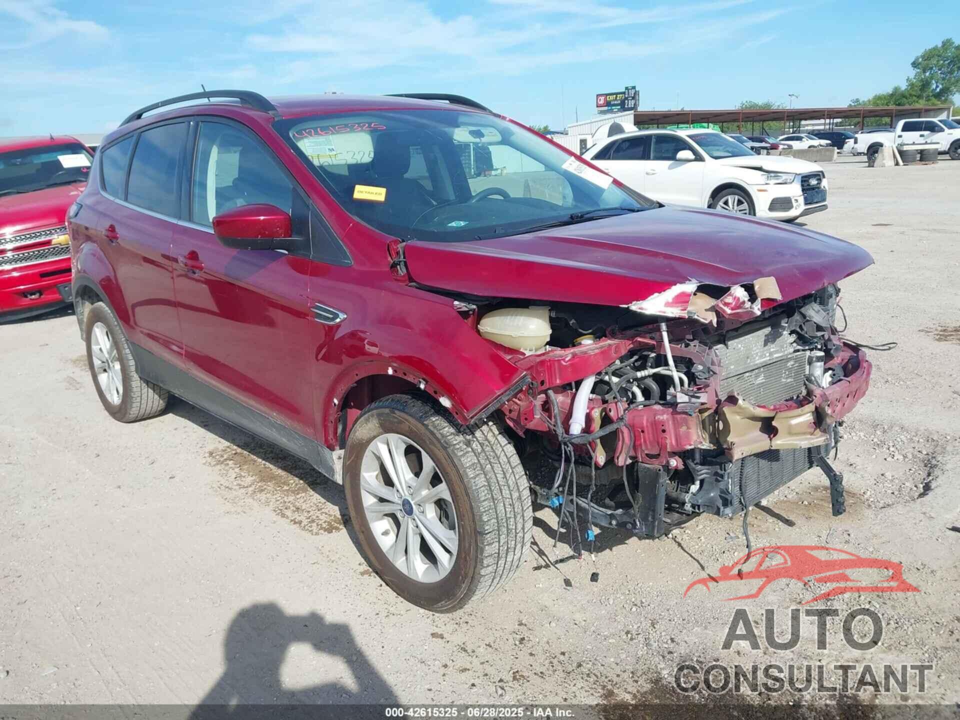 FORD ESCAPE 2018 - 1FMCU0GD7JUB16831