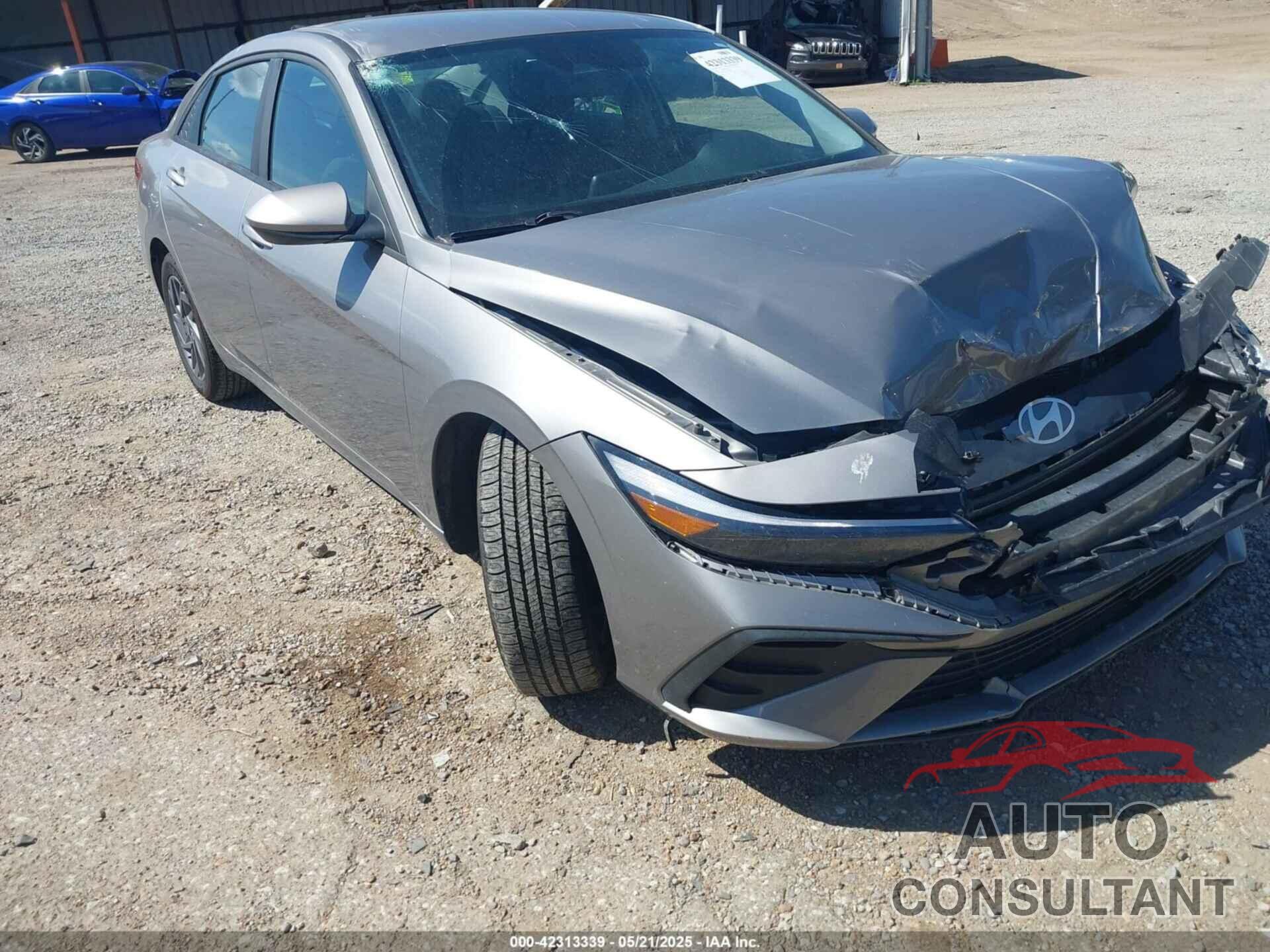 HYUNDAI ELANTRA 2024 - KMHLM4DG4RU650418