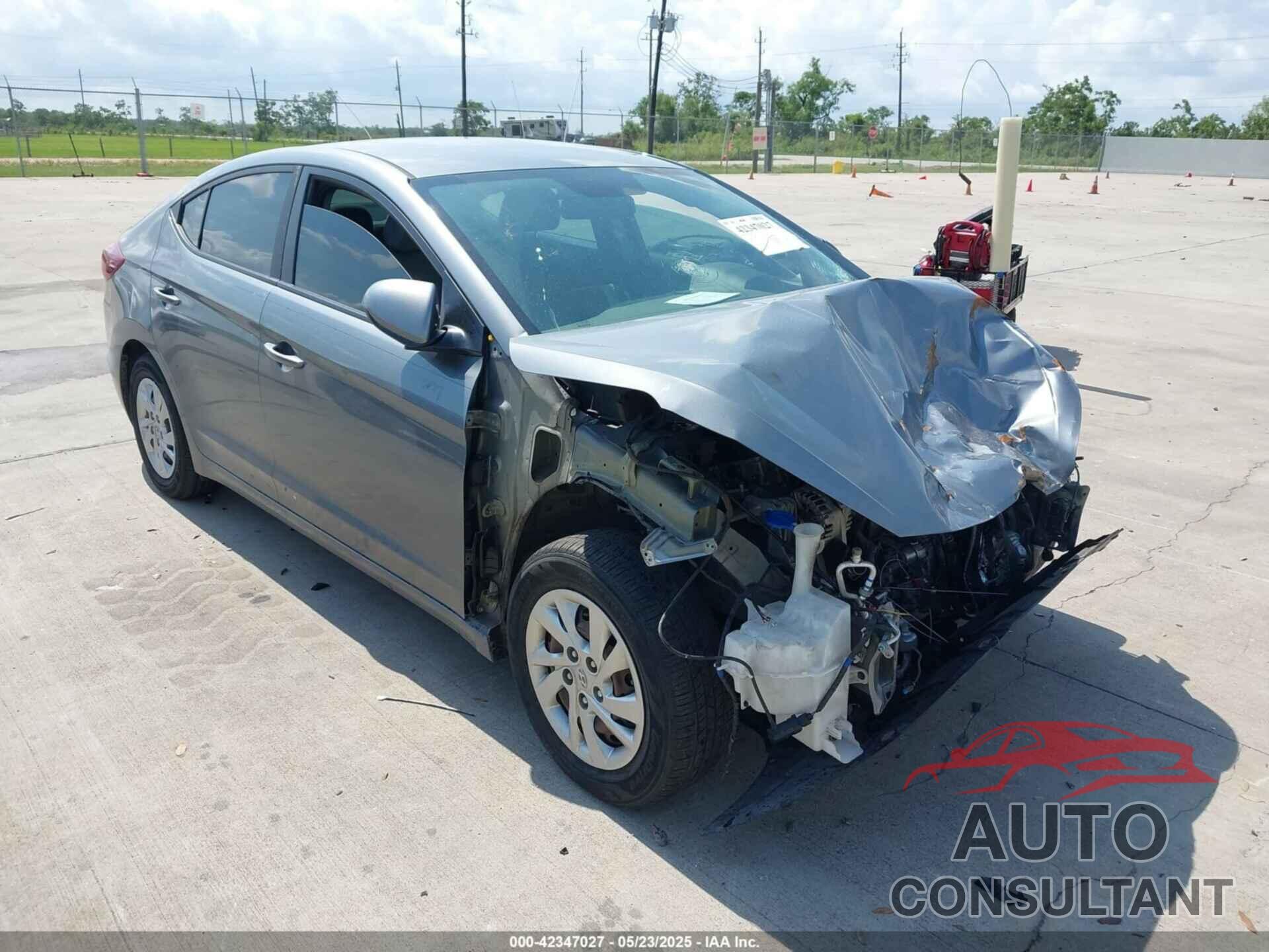 HYUNDAI ELANTRA 2019 - KMHD74LF0KU753832