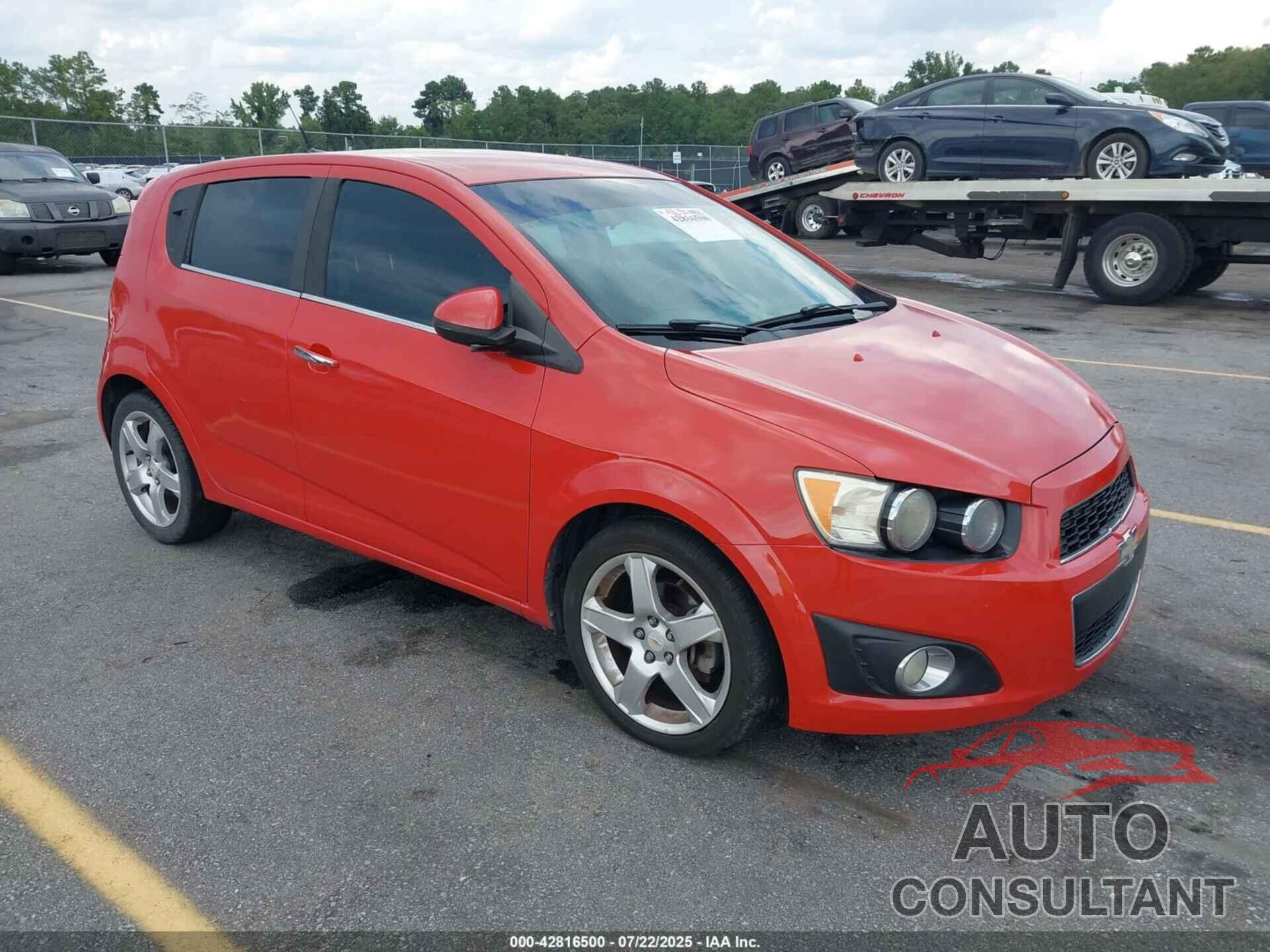 CHEVROLET SONIC 2012 - 1G1JE6SH2C4177635