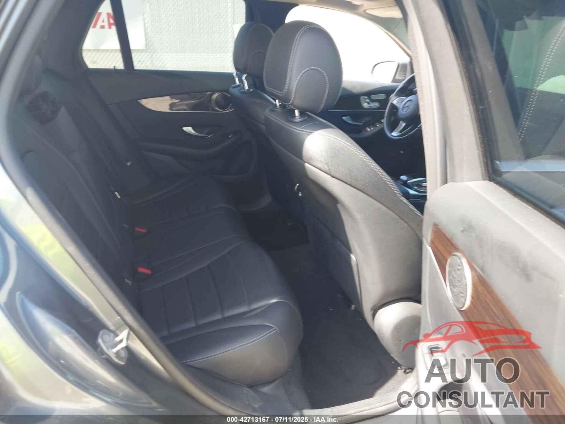 MERCEDES-BENZ GLC 300 2016 - WDC0G4JB7GF088548