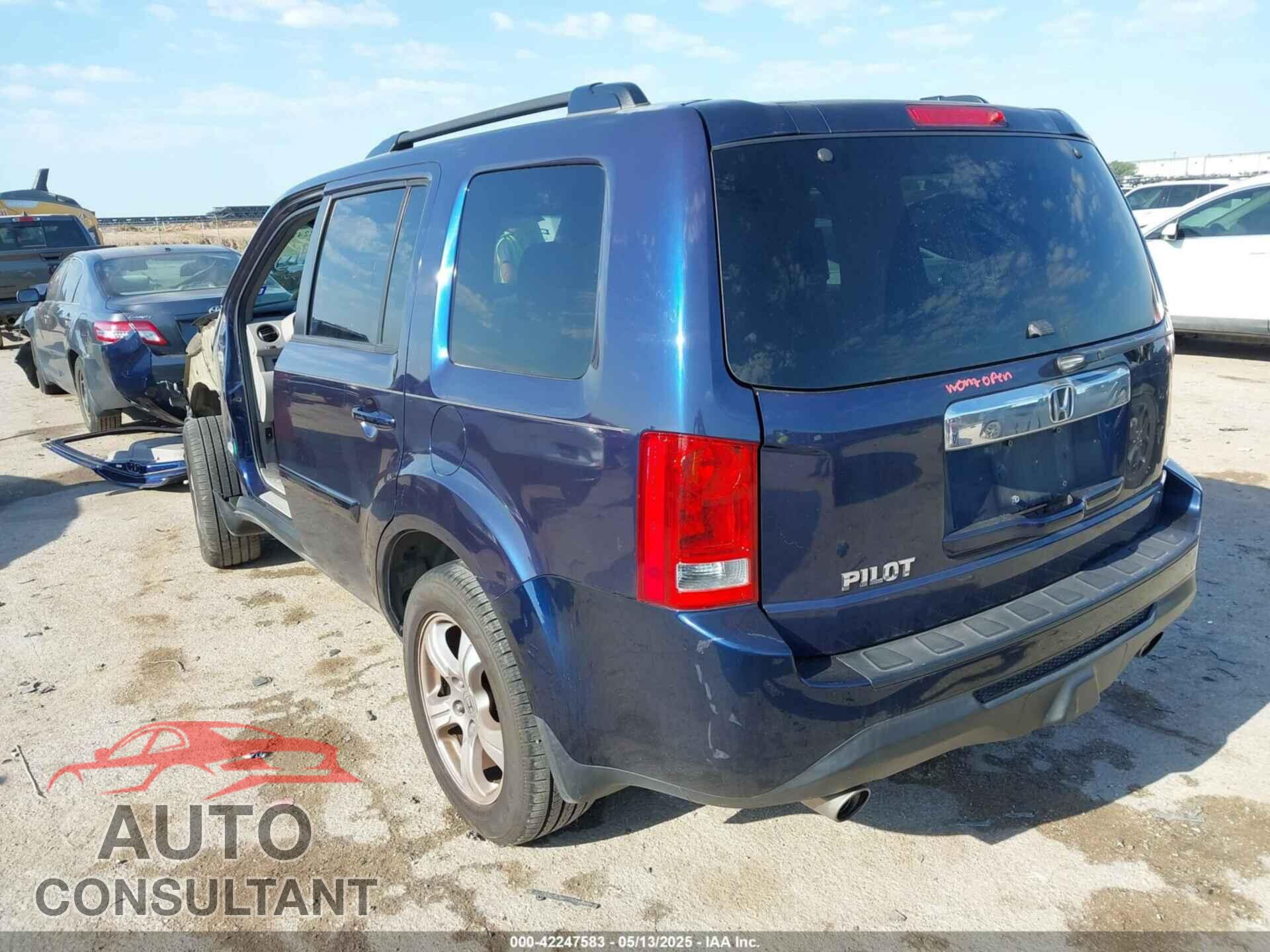 HONDA PILOT 2013 - 5FNYF3H43DB009177